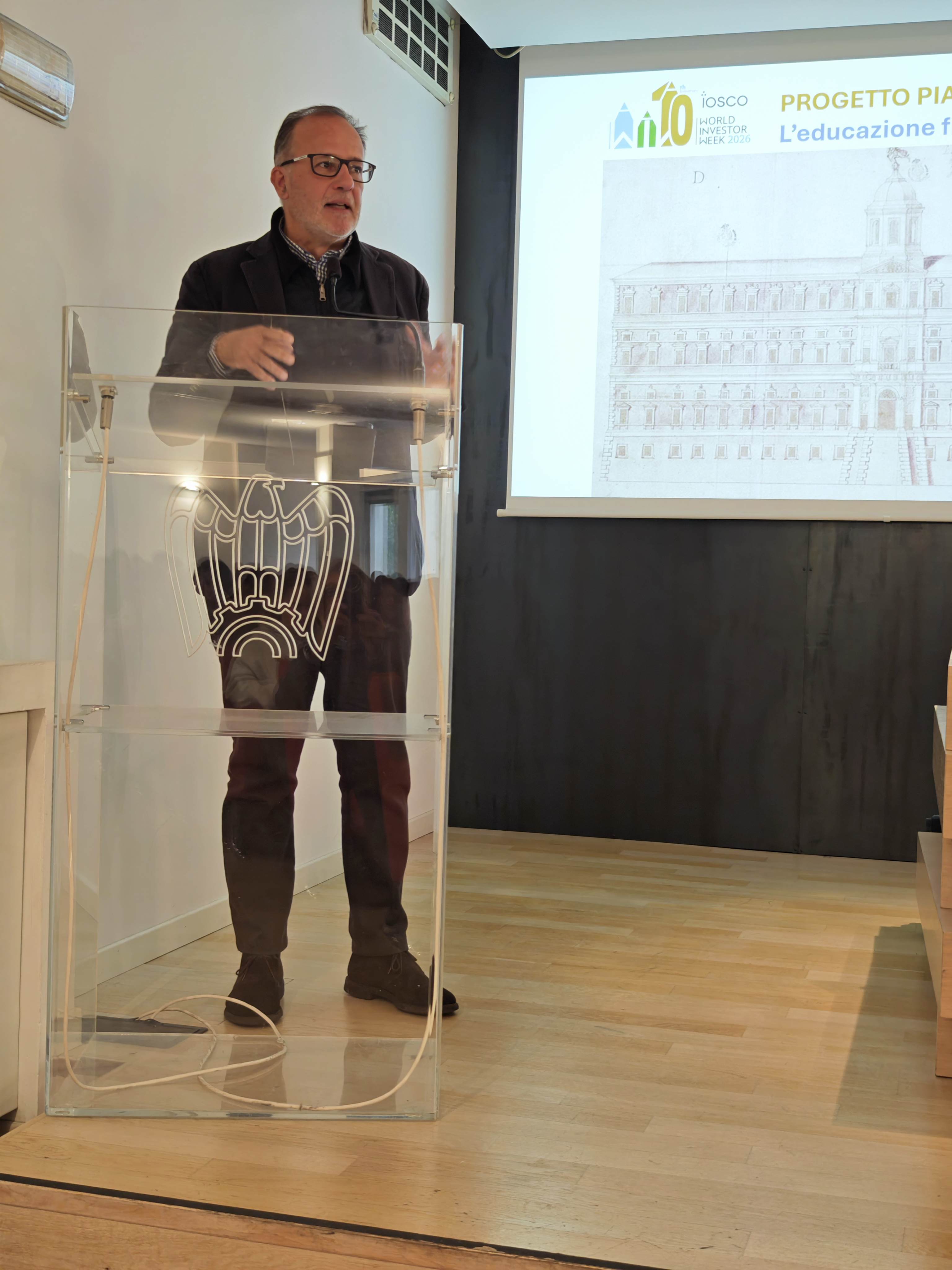 Il docente della Cattolica prof. Luca Bugato