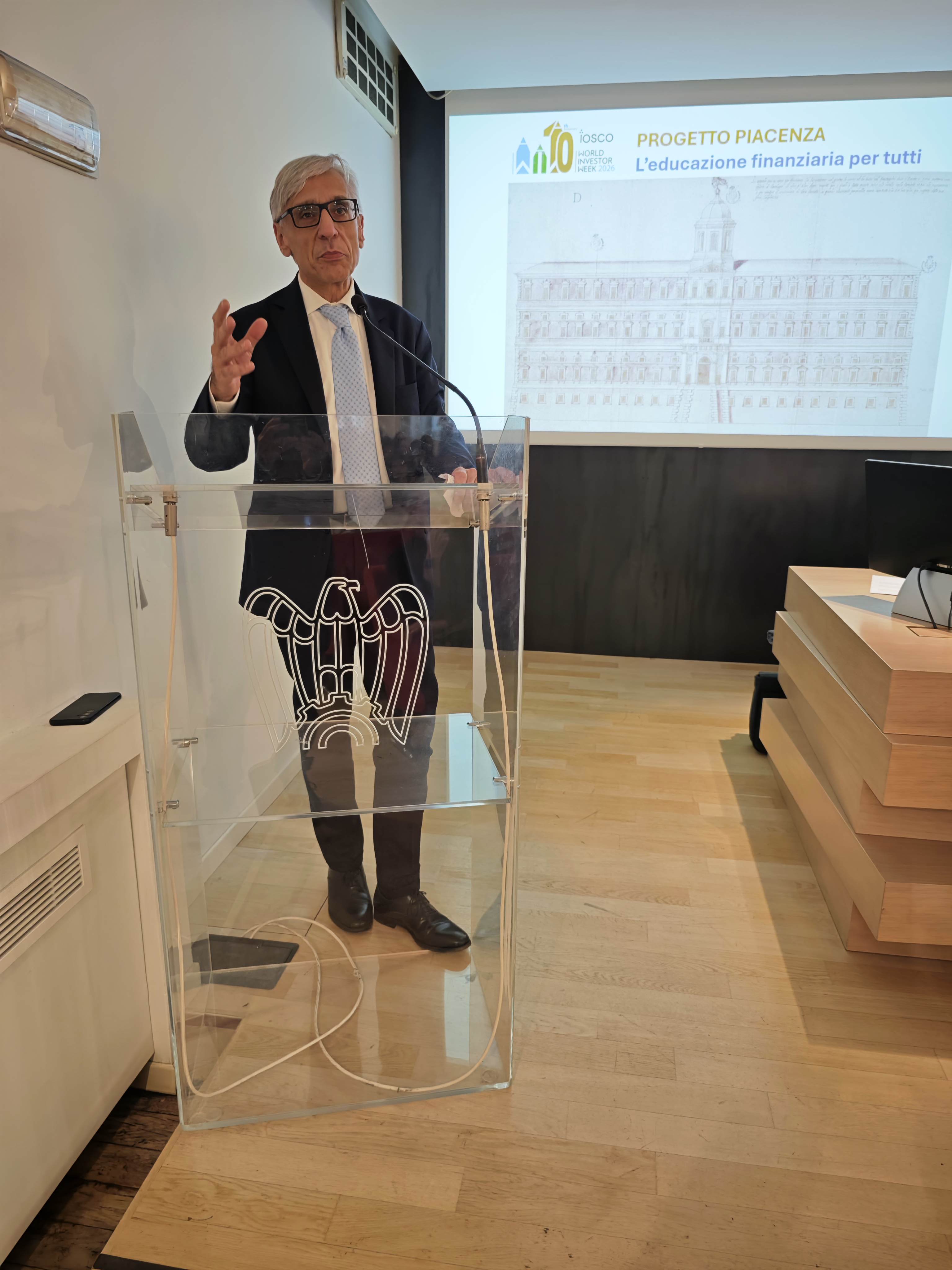 Il vicepresidente della Banca di Piacenza Domenico Capra