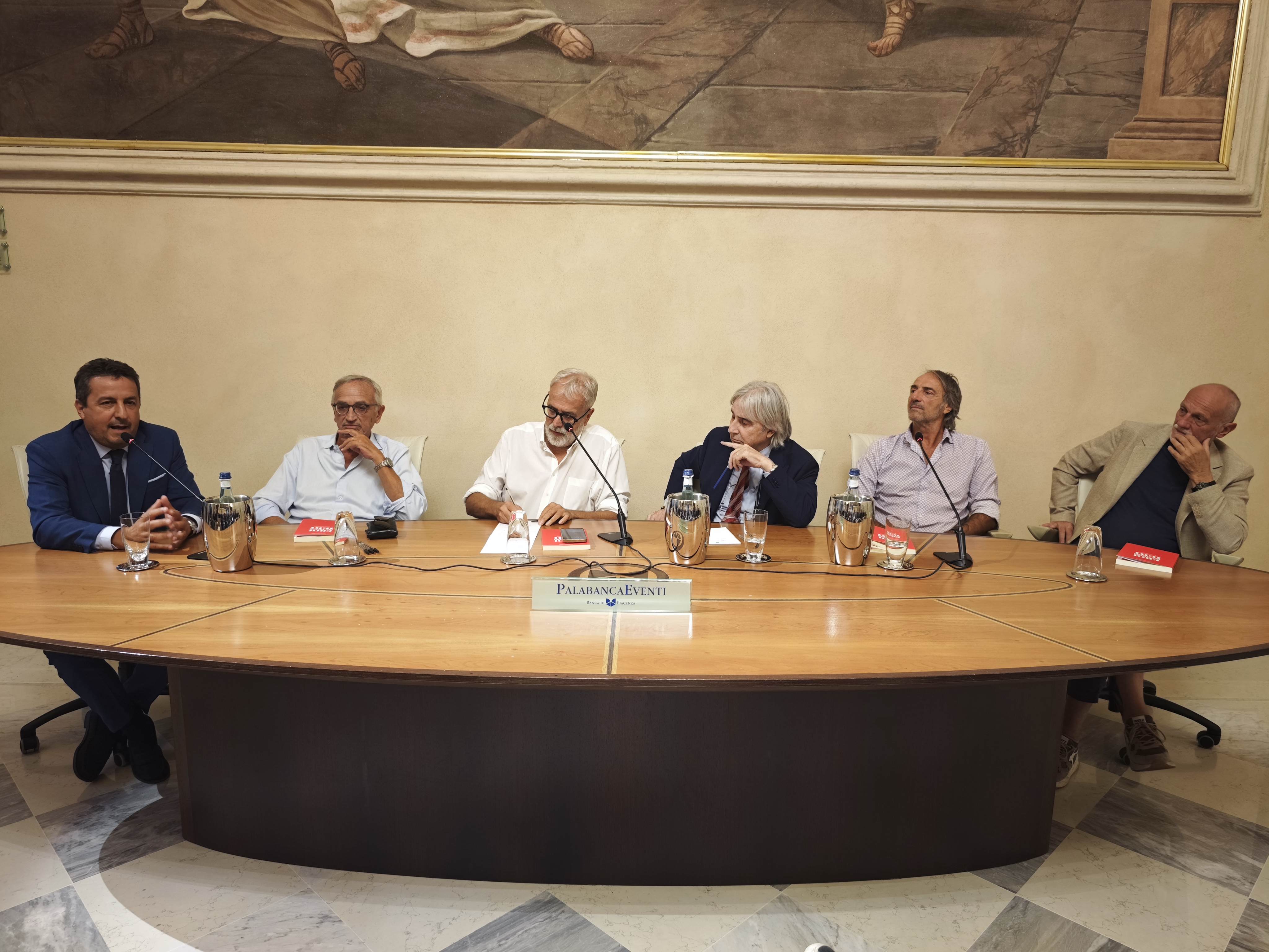 Il tavolo dei relatori