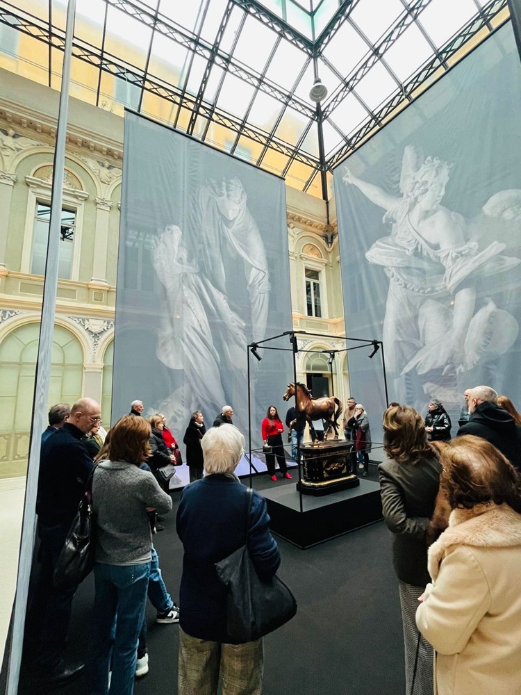 Un momento di una visita guidata con Laura Bonfanti_