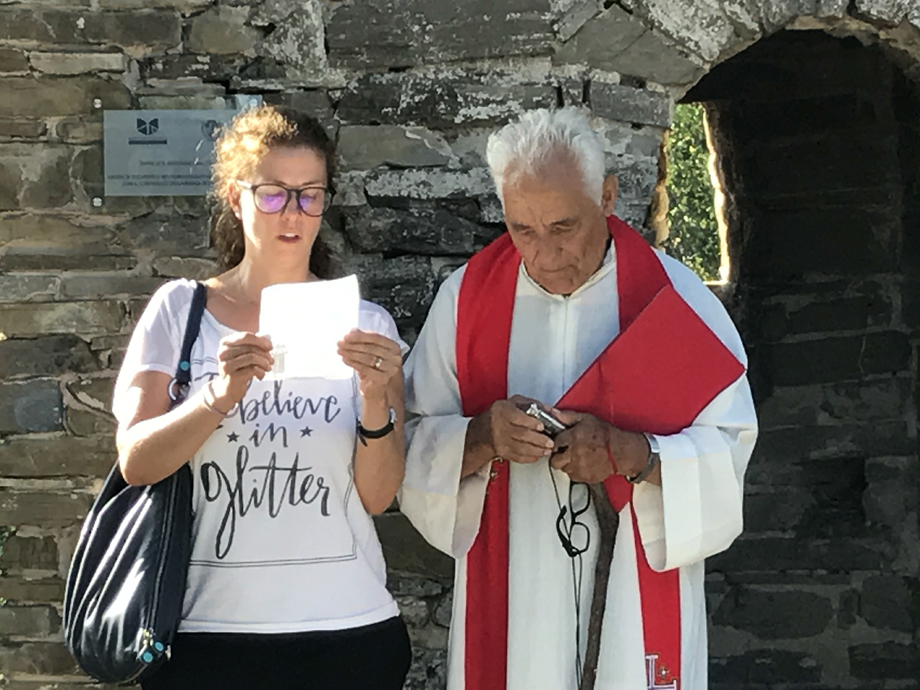 festa ai piedi della Torre di Sant'Antonino