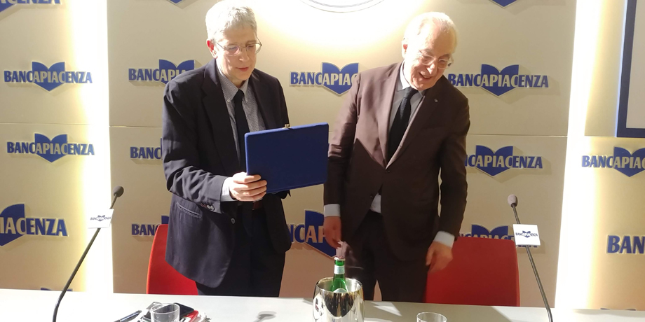 PALAZZO GALLI GREMITO PER MARIO GIORDANO E IL SUO LIBRO