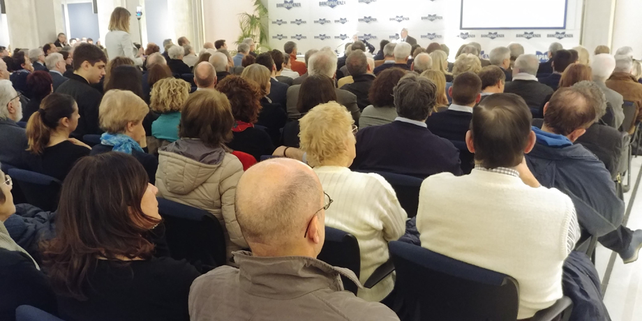 PALAZZO GALLI GREMITO PER MARIO GIORDANO E IL SUO LIBRO