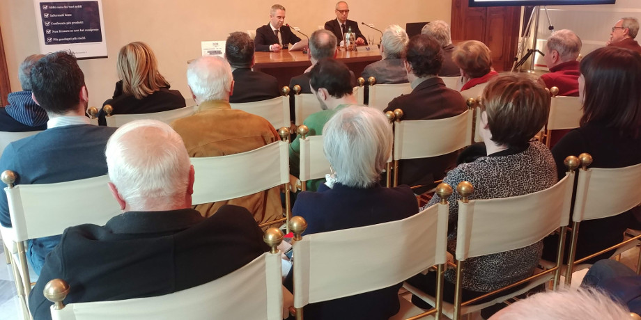 Presentato il libro Arrivano i barbari