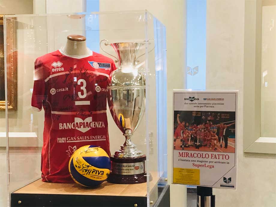 La coppa c'è sempre stata, esposta alla Banca di Piacenza