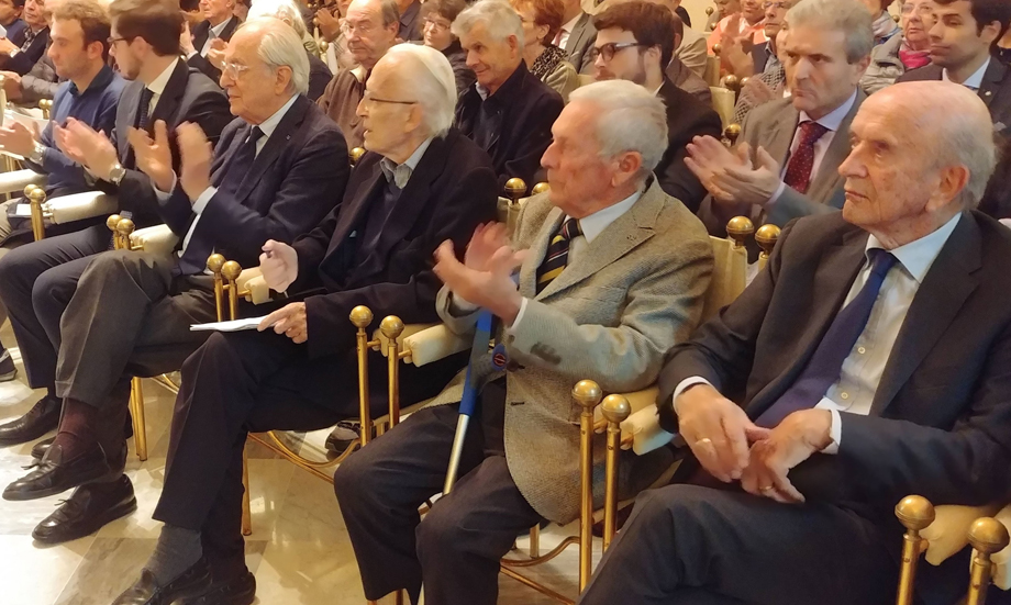 Interessante lezione di educazione finanziaria con Gabriele Pinosa in un affollato Palazzo Galli