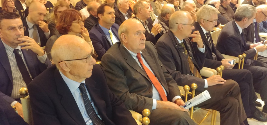 Interessante lezione di educazione finanziaria con Gabriele Pinosa in un affollato Palazzo Galli