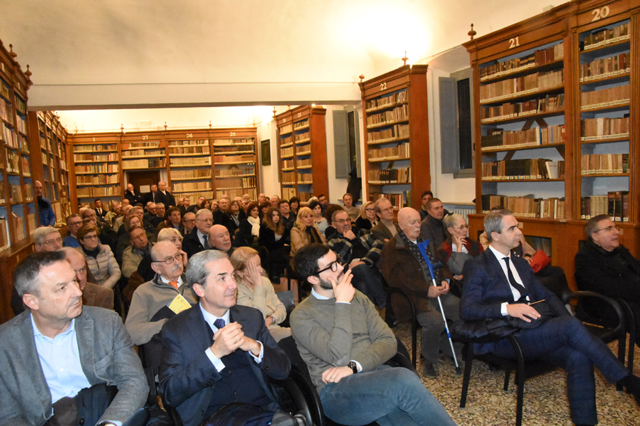 Rivivono in un libro della Banca di Piacenza i dipinti cancellati che ornavano il chiostro del conve