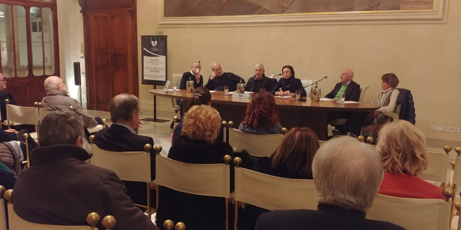 «UN INSEGNANTE MERAVIGLIOSO CHE UNIVA DETERMINAZIONE E DOLCEZZA»