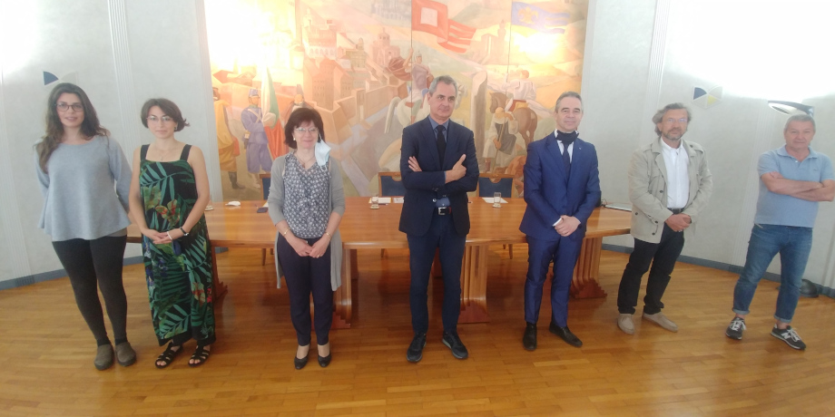 selfie amici fedeli gruppo