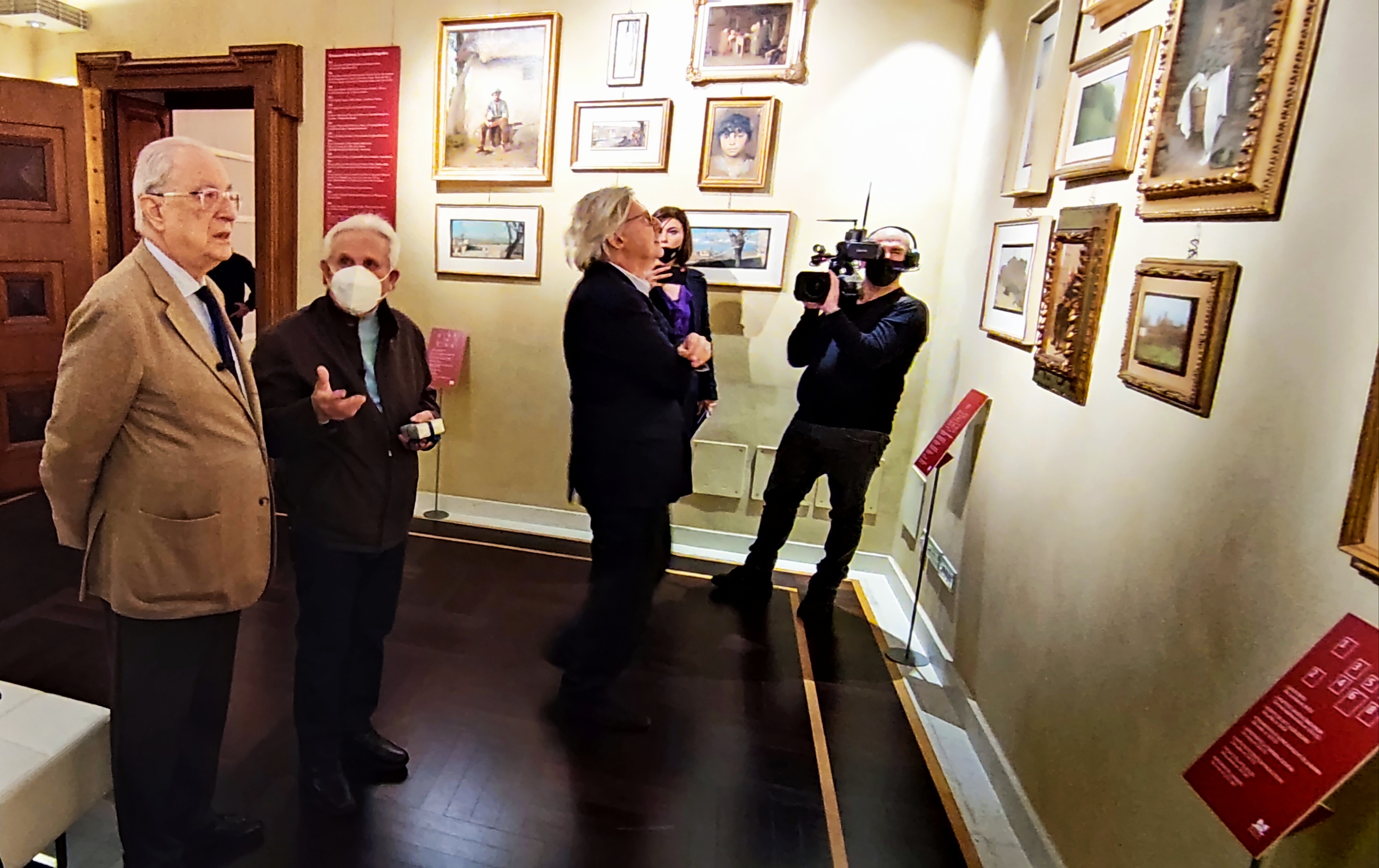 Sgarbi: «Dal 4 dicembre riapriamo i musei così si potranno visitare il Klimt e l'Ecce Homo»