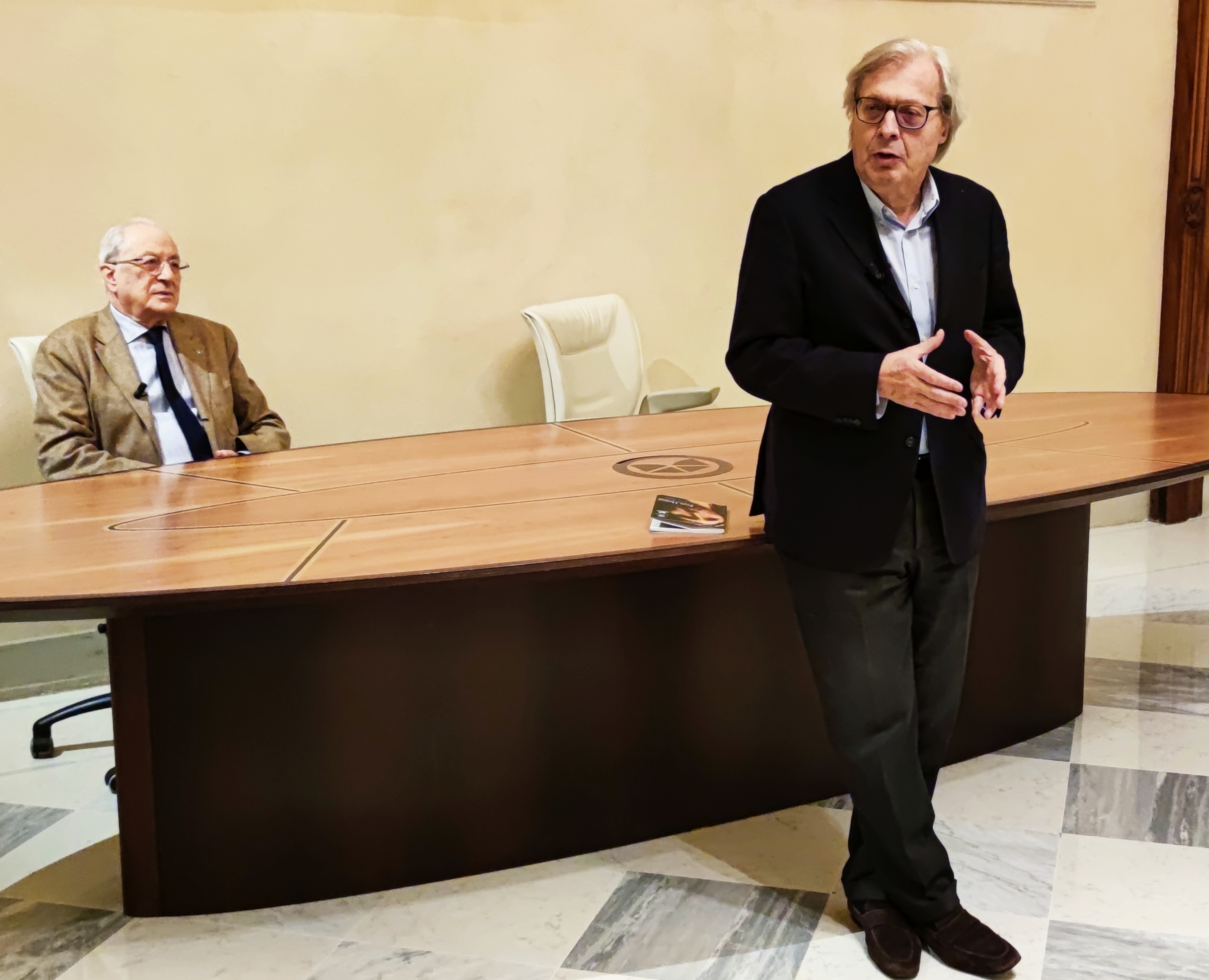 Sgarbi: «Dal 4 dicembre riapriamo i musei così si potranno visitare il Klimt e l'Ecce Homo»
