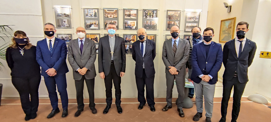 IL VESCOVO ADRIANO CEVOLOTTO IN VISITA ALLA BANCA