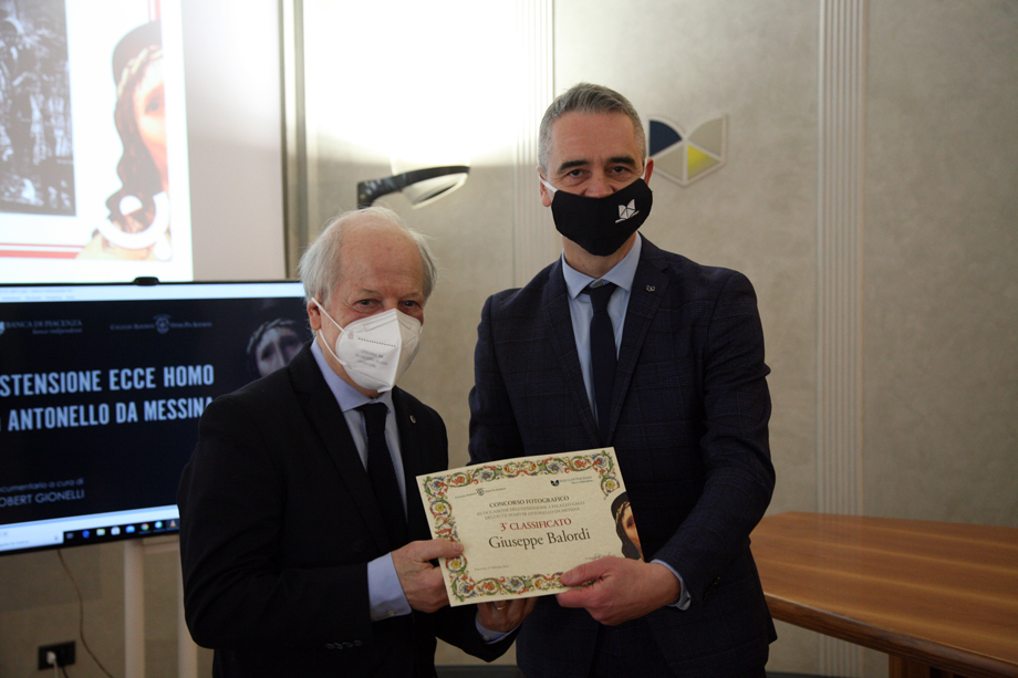 Giuseppe-Balordi-premiato-da-Pietro-Boselli