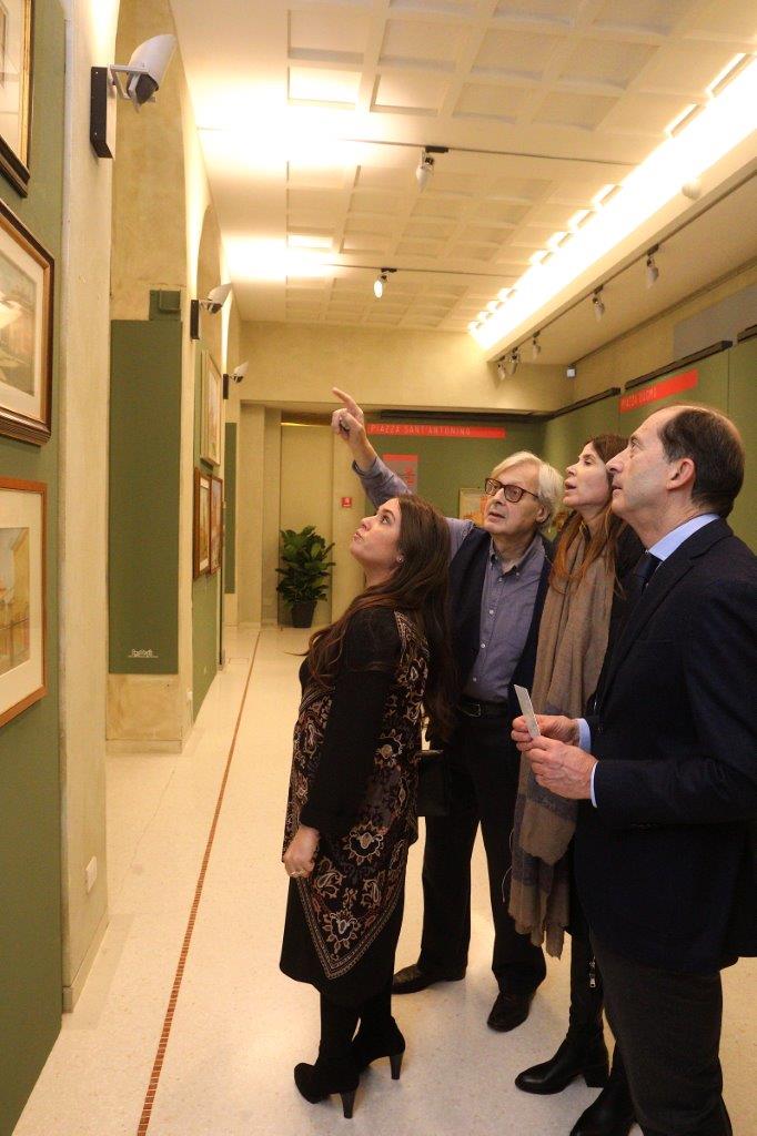 SGARBI: «UNA MOSTRA CHE CI FA CAMMINARE CON NOSTALGIA IN UNA CITTA' CHE IN PARTE NON C'E' PIU'»