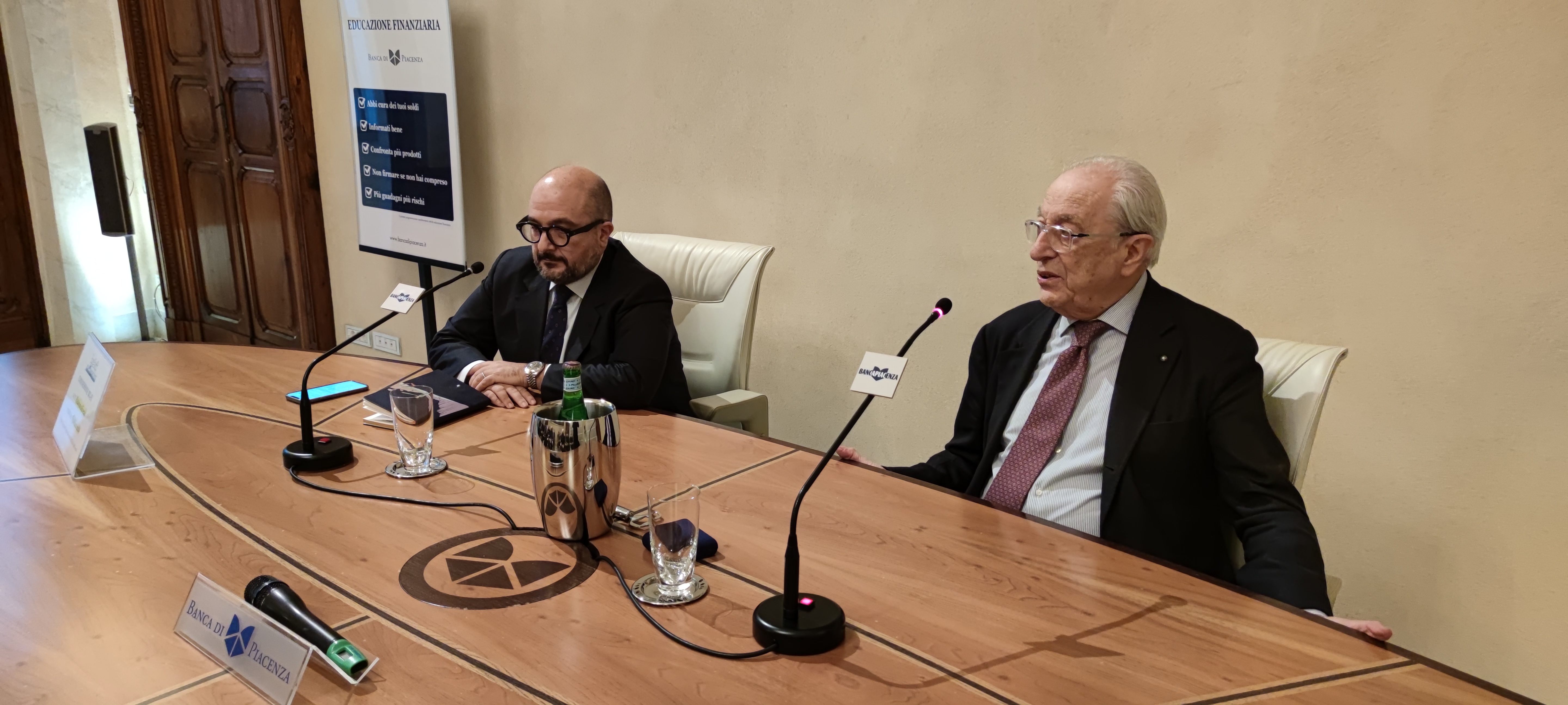 «SE SI DIMOSTRA DI ESSERE FORTI, LE GUERRE NON SCOPPIANO REAGAN FECE IMPLODERE L'URSS RIARMANDO L'OC