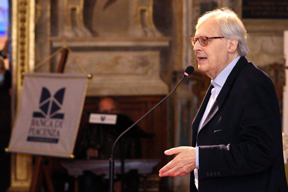 SGARBI IN SANTA MARIA DI CAMPAGNA