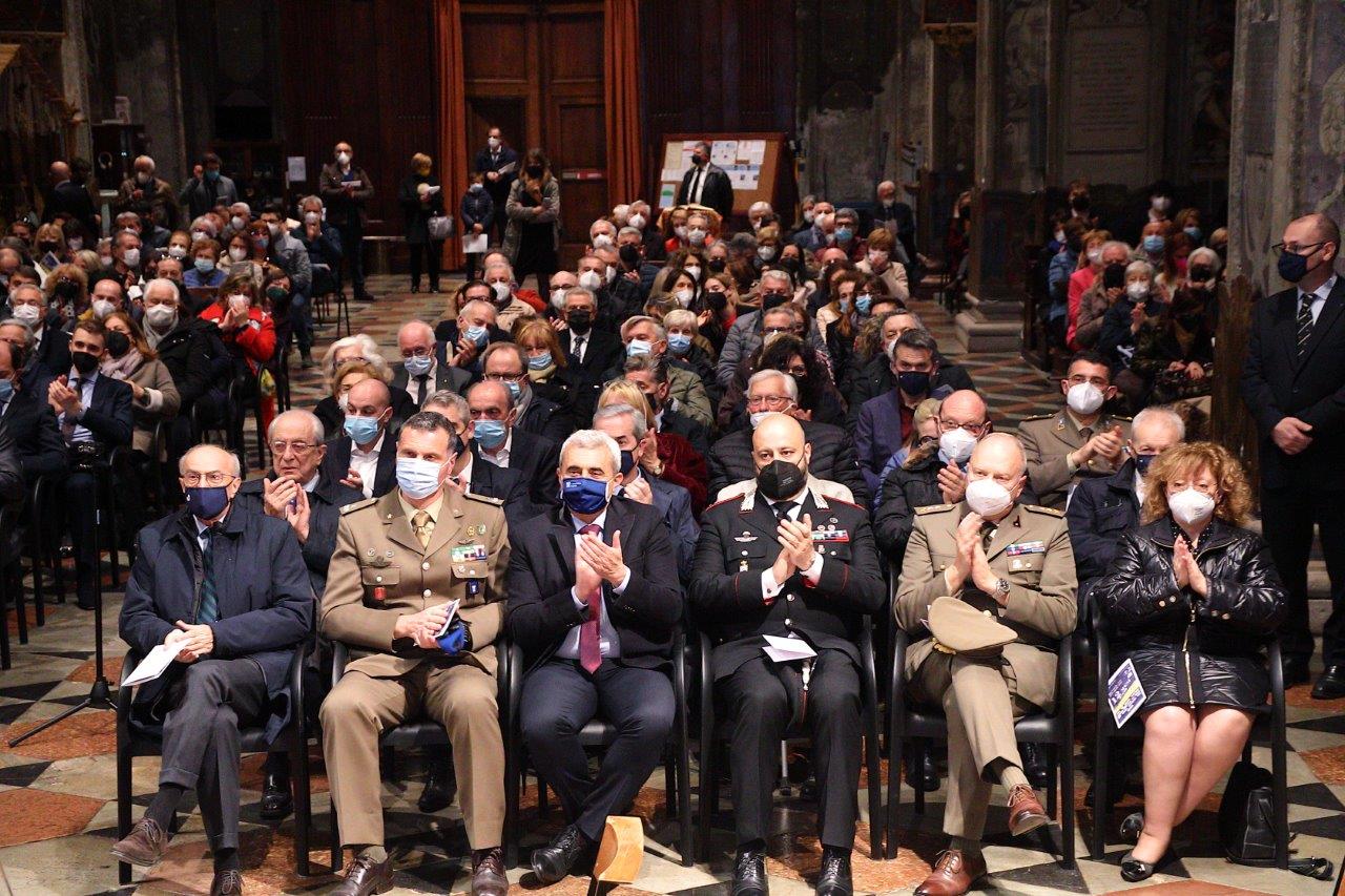 BASILICA DI S. MARIA DI CAMPAGNA GREMITA PER GLI AUGURI DELLA BANCA