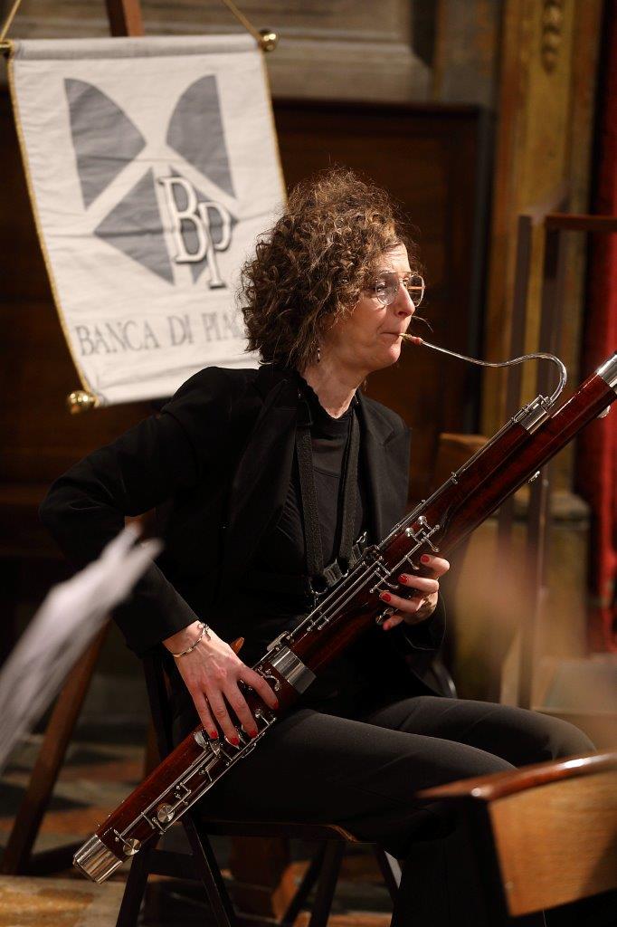 BASILICA DI S. MARIA DI CAMPAGNA GREMITA PER GLI AUGURI DELLA BANCA