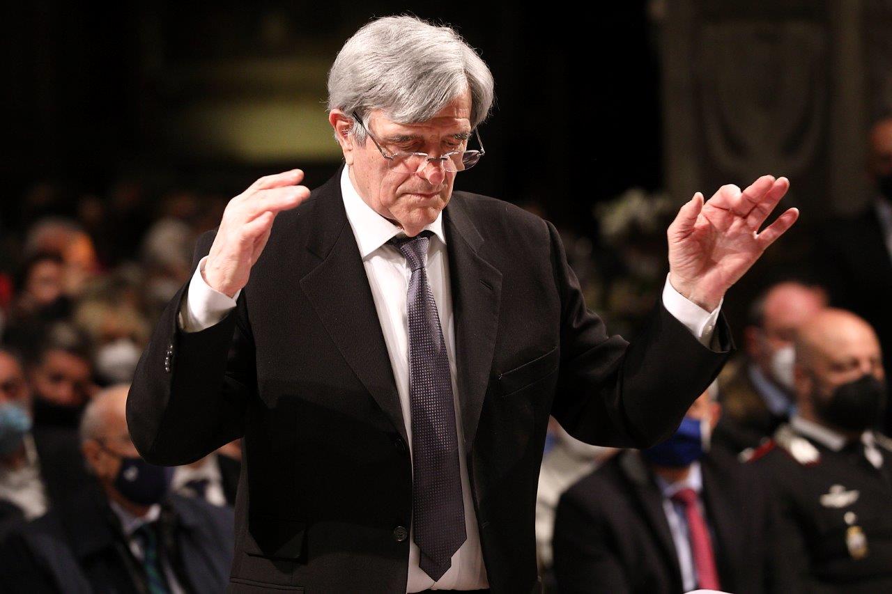 BASILICA DI S. MARIA DI CAMPAGNA GREMITA PER GLI AUGURI DELLA BANCA