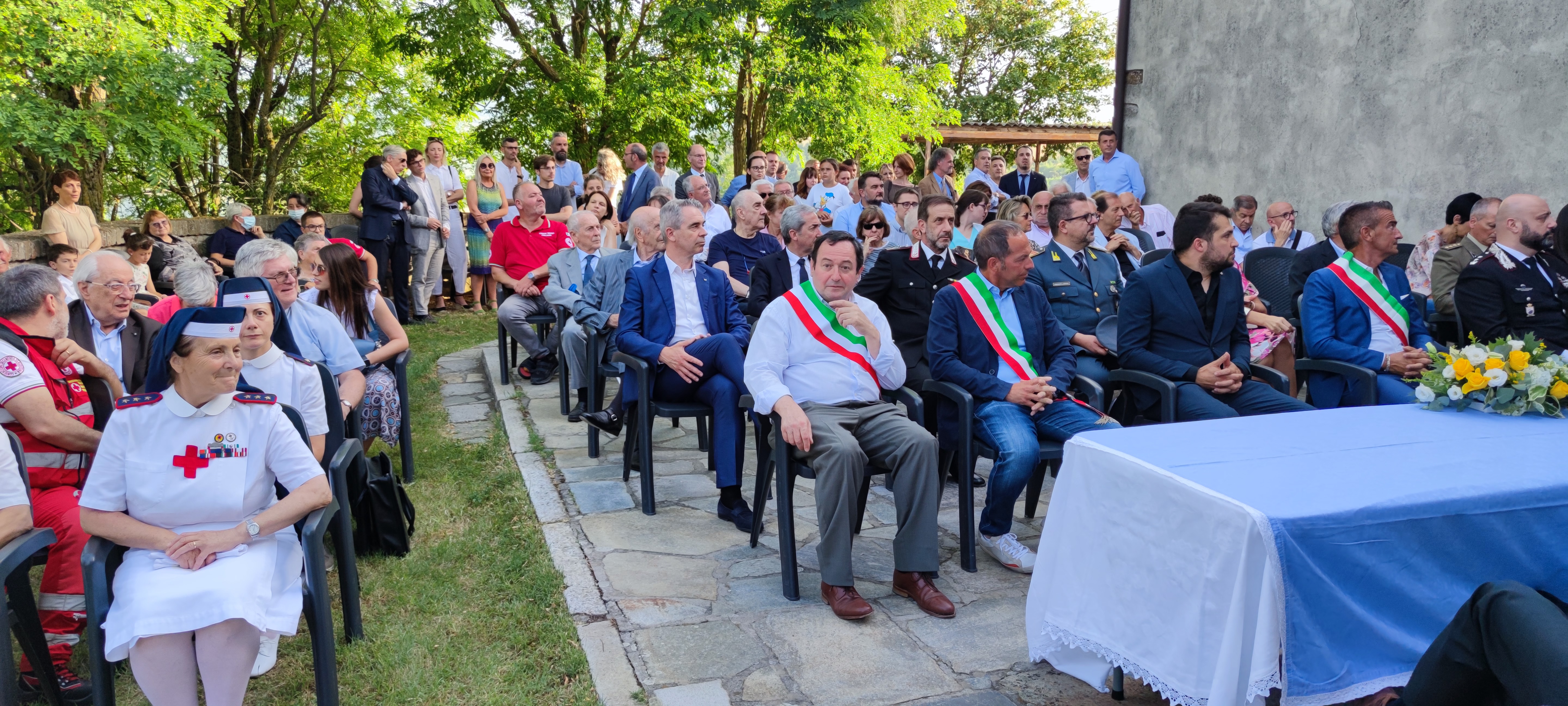 AL SANTUARIO MADONNA DEL MONTE PREMIATO DALLA BANCA DI PIACENZA L'APPUNTATO DEI CARABINIERI DOMENICO