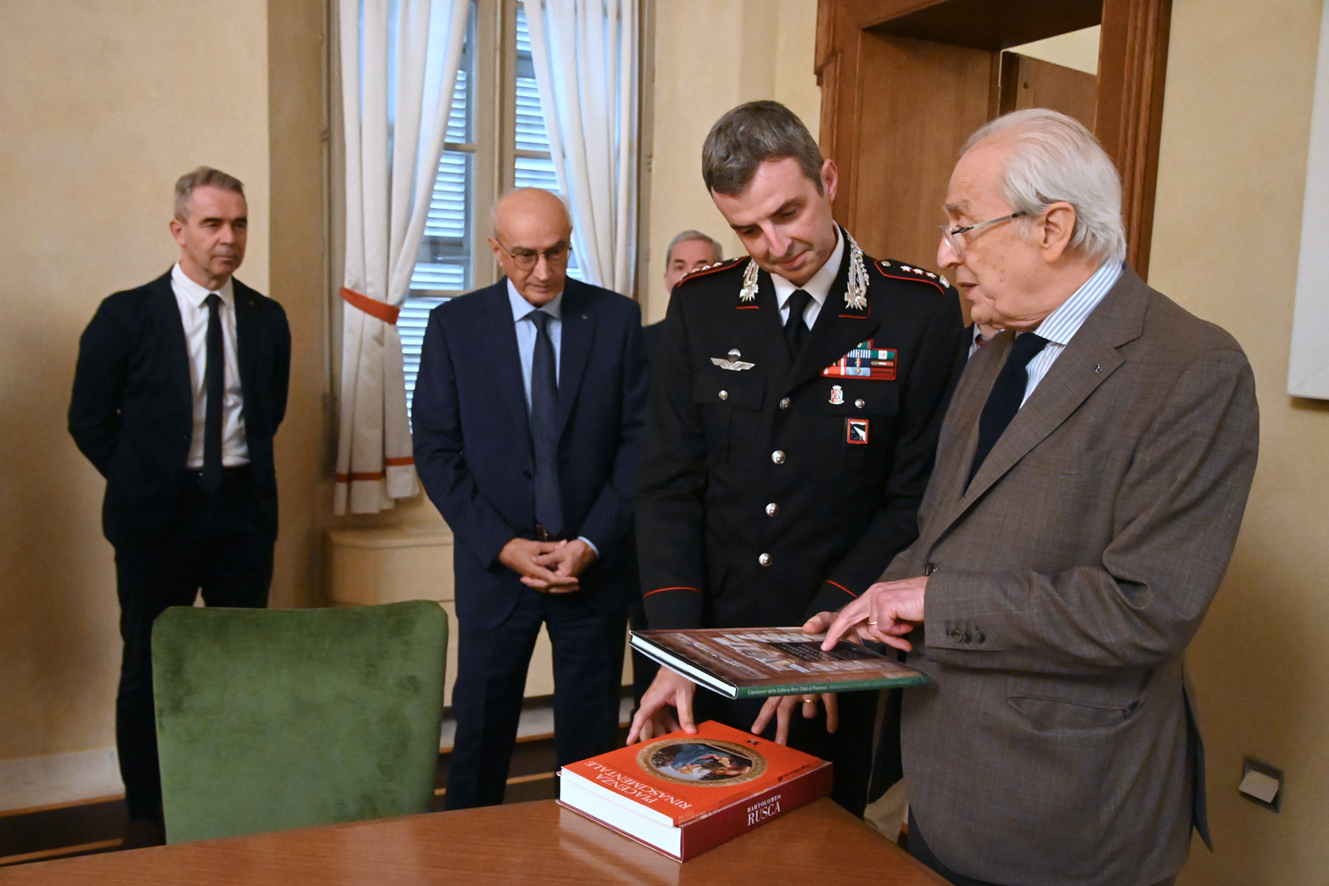 IL NUOVO COMANDANTE DEI CARABINIERI IN VISITA ALLA BANCA DI PIACENZA