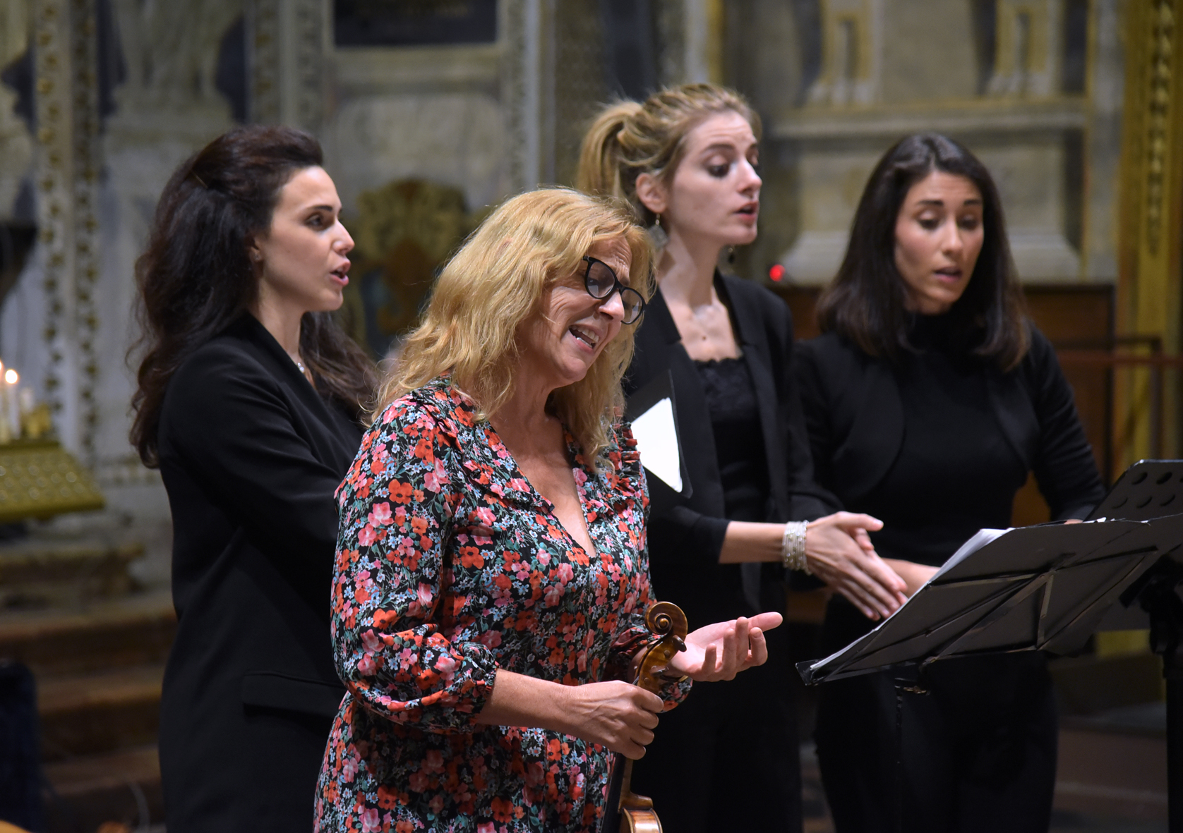 SUGGESTIVE ATMOSFERE RINASCIMENTALI IN S. MARIA DI CAMPAGNA SUCCESSO DEL CONCERTO CON GLI STRUMENTI