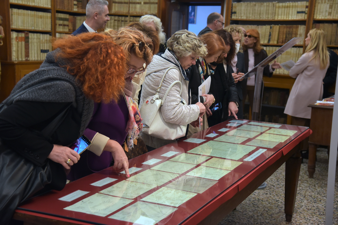 I BANCHETTI DELLE FAMIGLIE NOBILI DELL'800 NON HANNO PIÙ SEGRETI