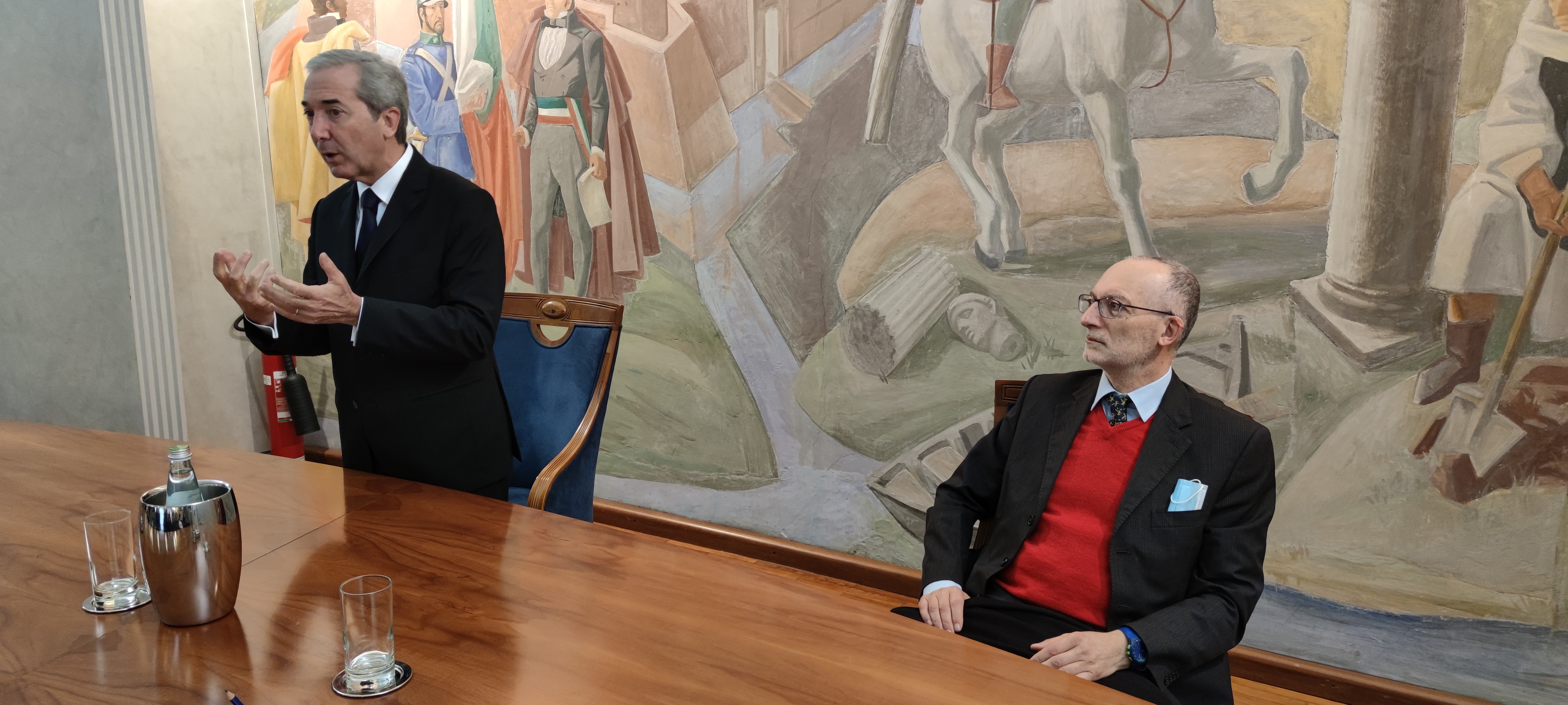 PER GLI STUDENTI DELLA SCUOLA MEDIA DANTE-CARDUCCI UNA LEZIONE PRATICA DI COME FUNZIONA UNA BANCA