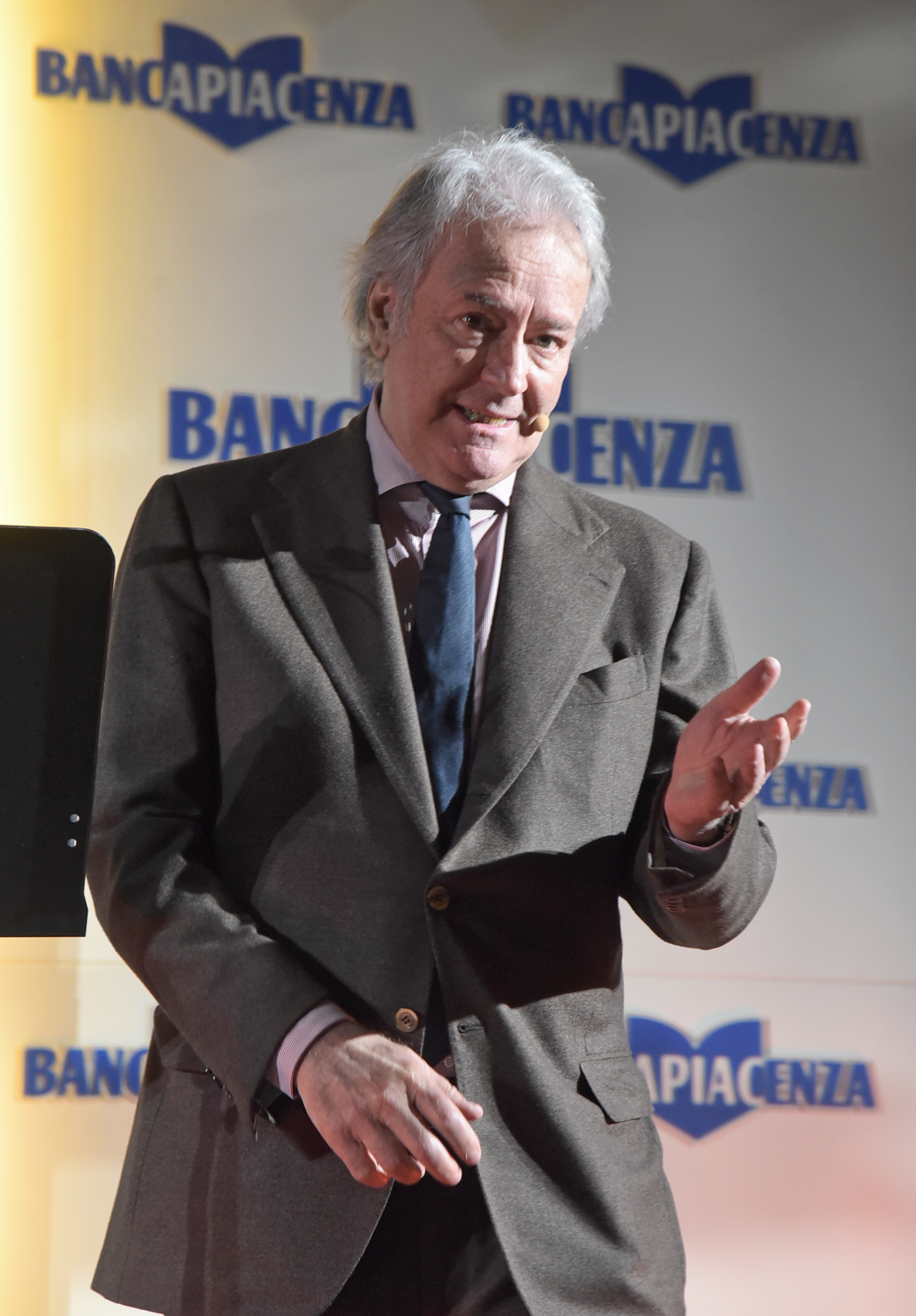 TEDESCHI E BERETTA E LA DIVINA COMMEDIA È SERVITA SUCCESSO AL PALABANCAEVENTI PER IL MELOLOGO SU DAN