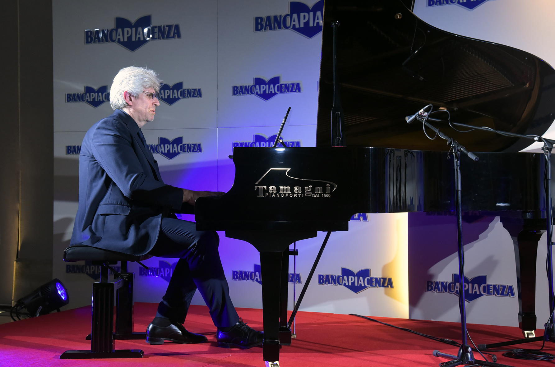 TEDESCHI E BERETTA E LA DIVINA COMMEDIA È SERVITA SUCCESSO AL PALABANCAEVENTI PER IL MELOLOGO SU DAN