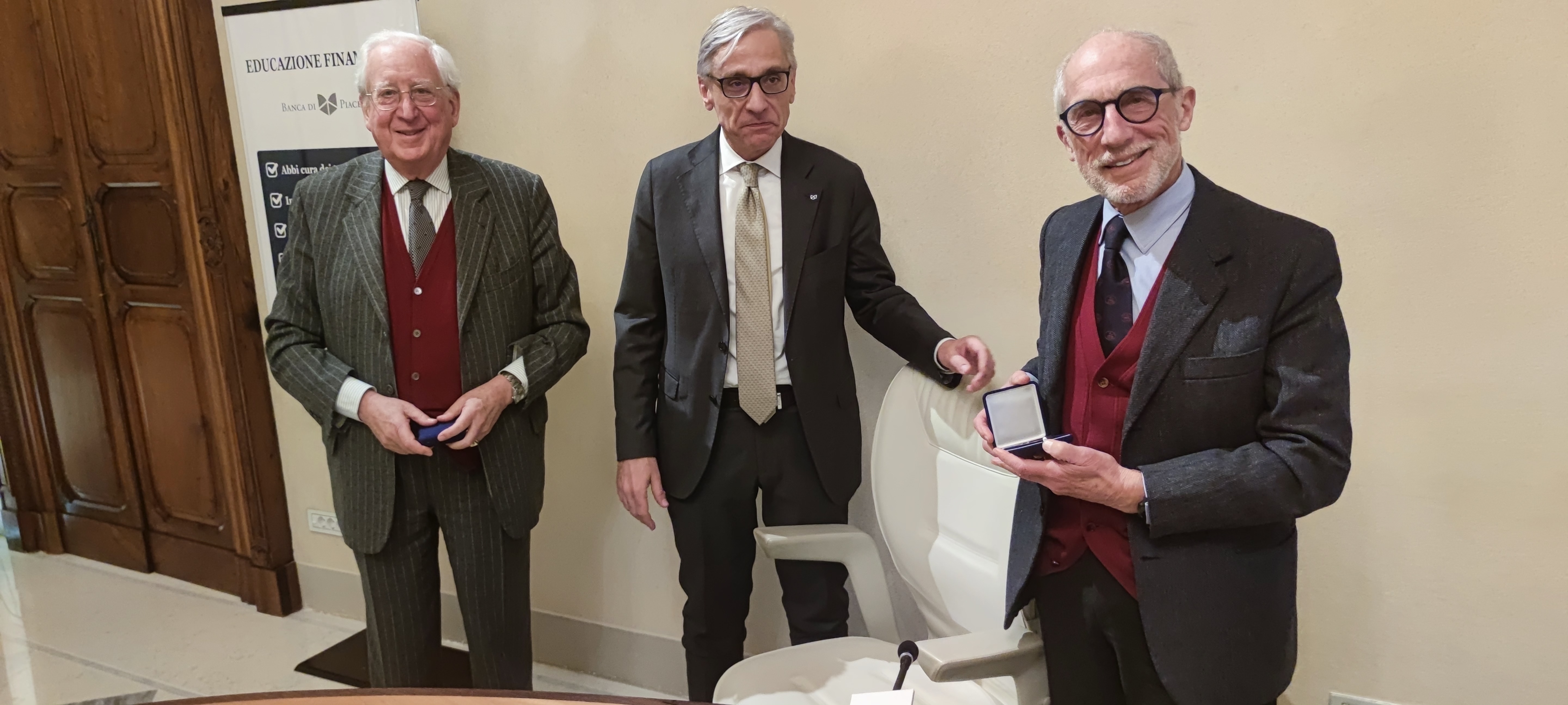 LA CACCIA AL TESORO DEI MANOSCRITTI DI LEONARDO DEL DISCENDENTE DELL'ALLIEVO PREDILETTO DEL GENIO DI