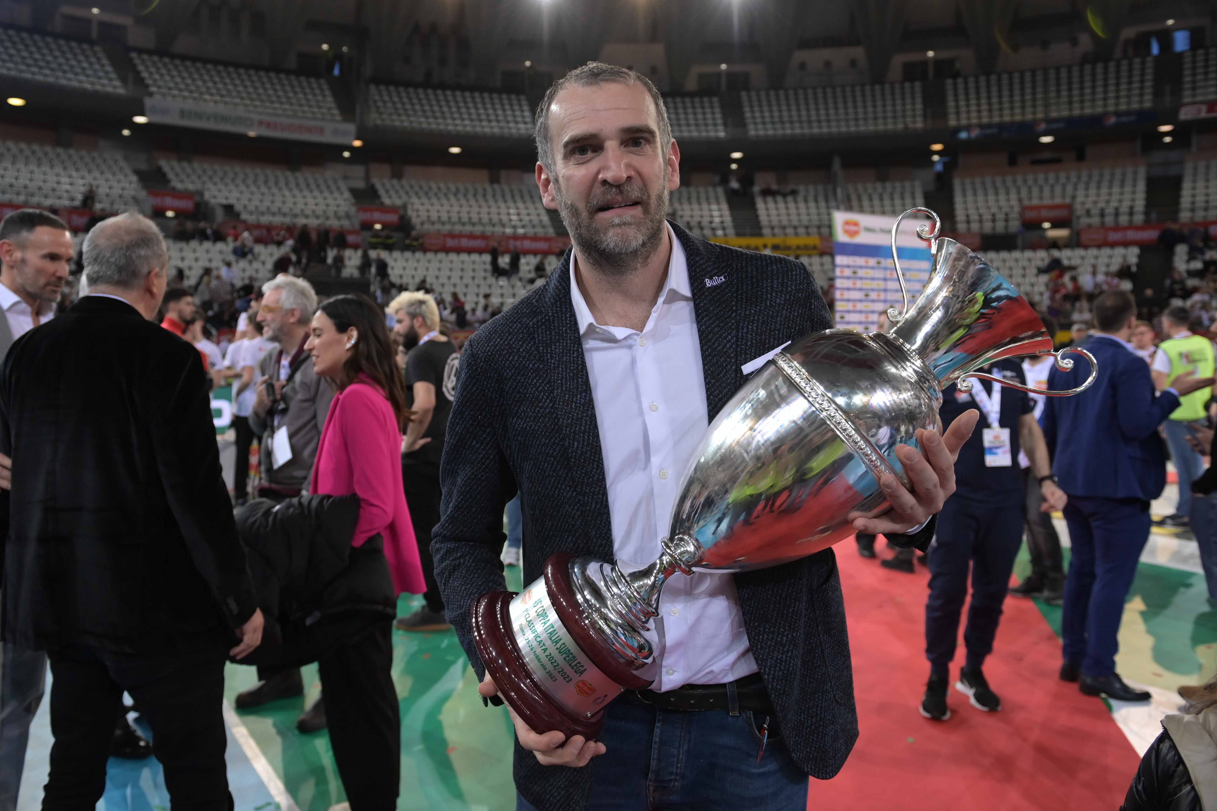 LA COPPA ITALIA VINTA DA GAS SALES BLUENERGY VOLLEY PIACENZA DOMANI NELLA SEDE CENTRALE DELLA BANCA