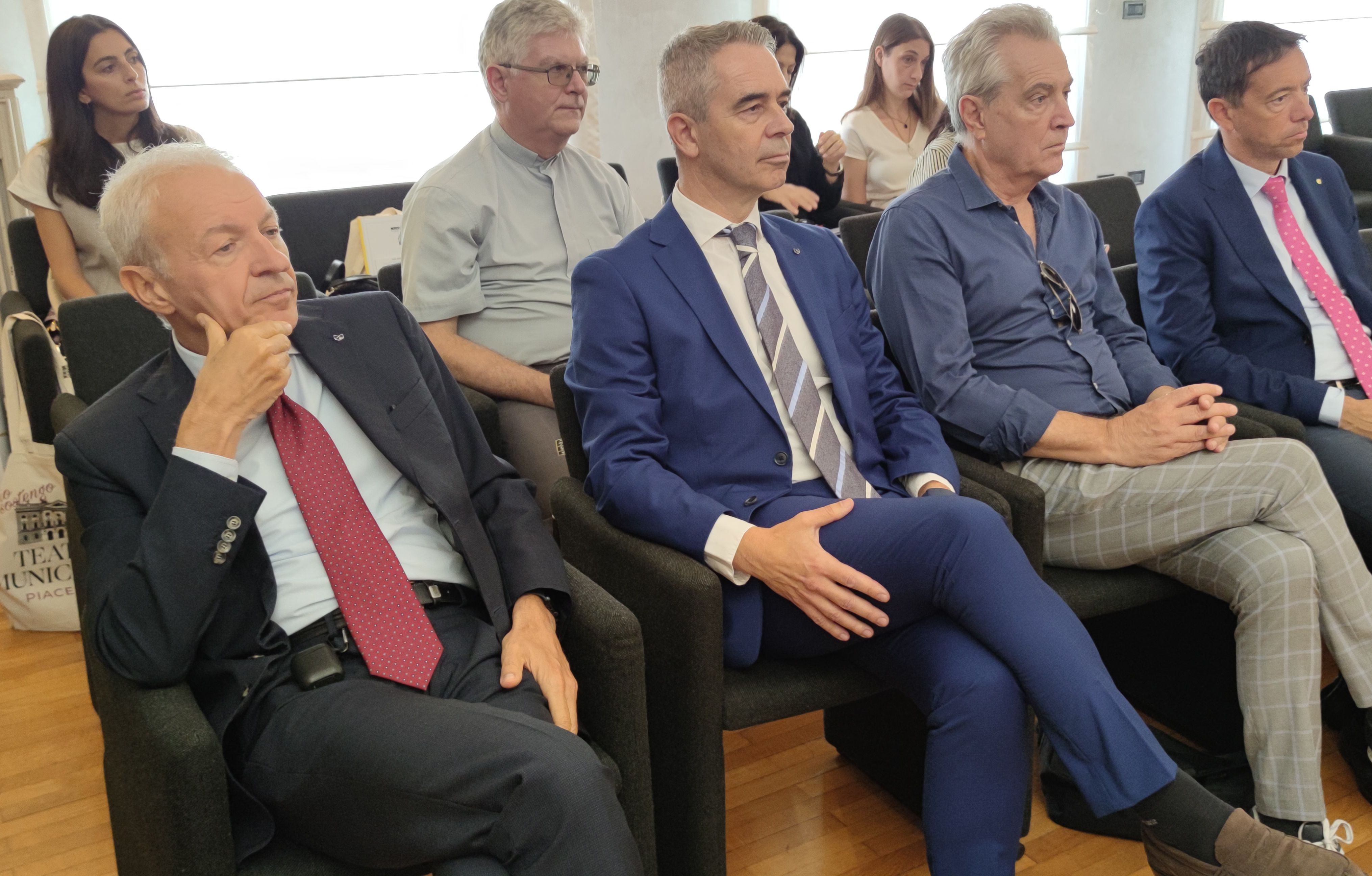 IL MINISTRO SANGIULIANO AL CONCERTO DI MUTI ANNUNCIO DEL SINDACO ALLA CONFERENZA STAMPA CHE SI E' TE