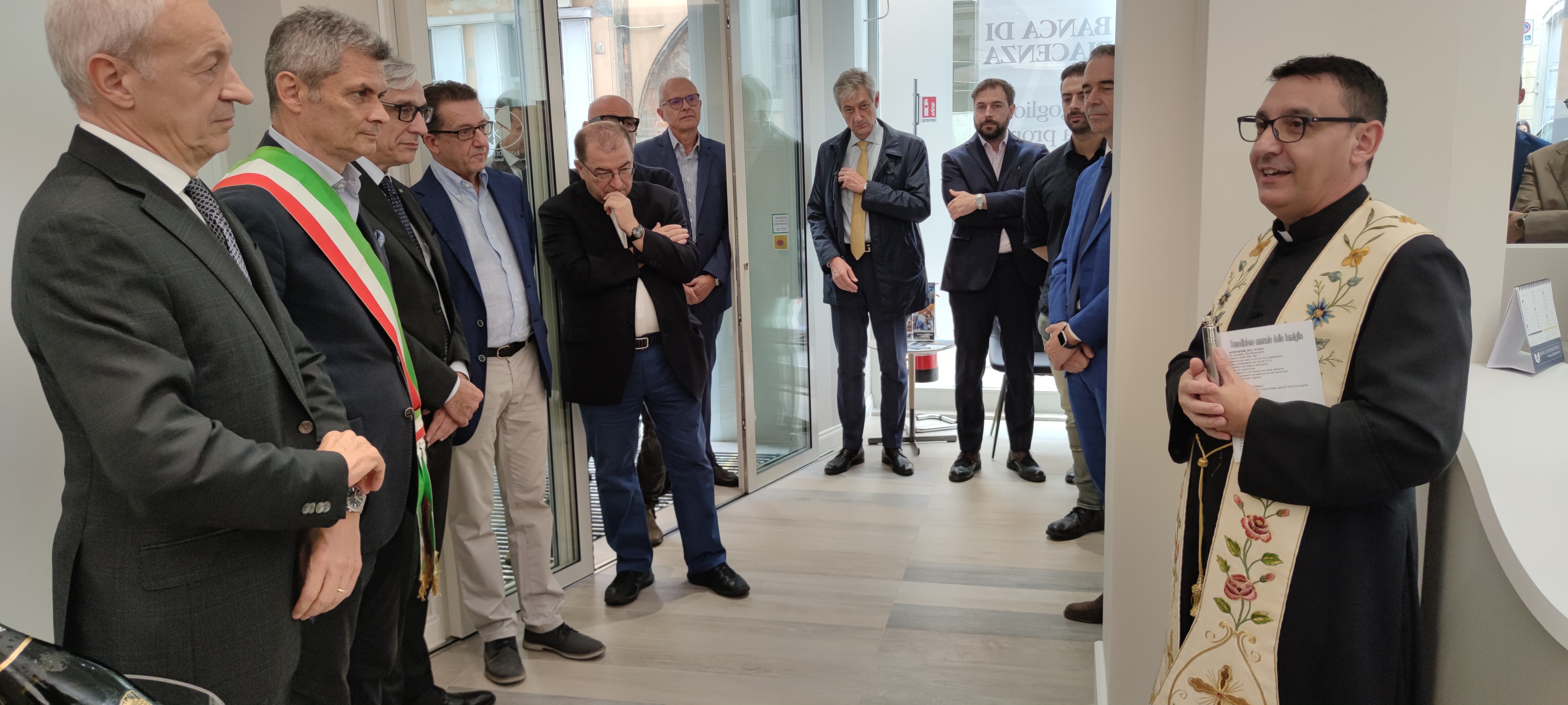 INAUGURATA LA FILIALE DI PAVIA «PORTIAMO LA NOSTRA SOLIDITÀ IN TERRITORI LIMITROFI FIERI DI ESSERE U