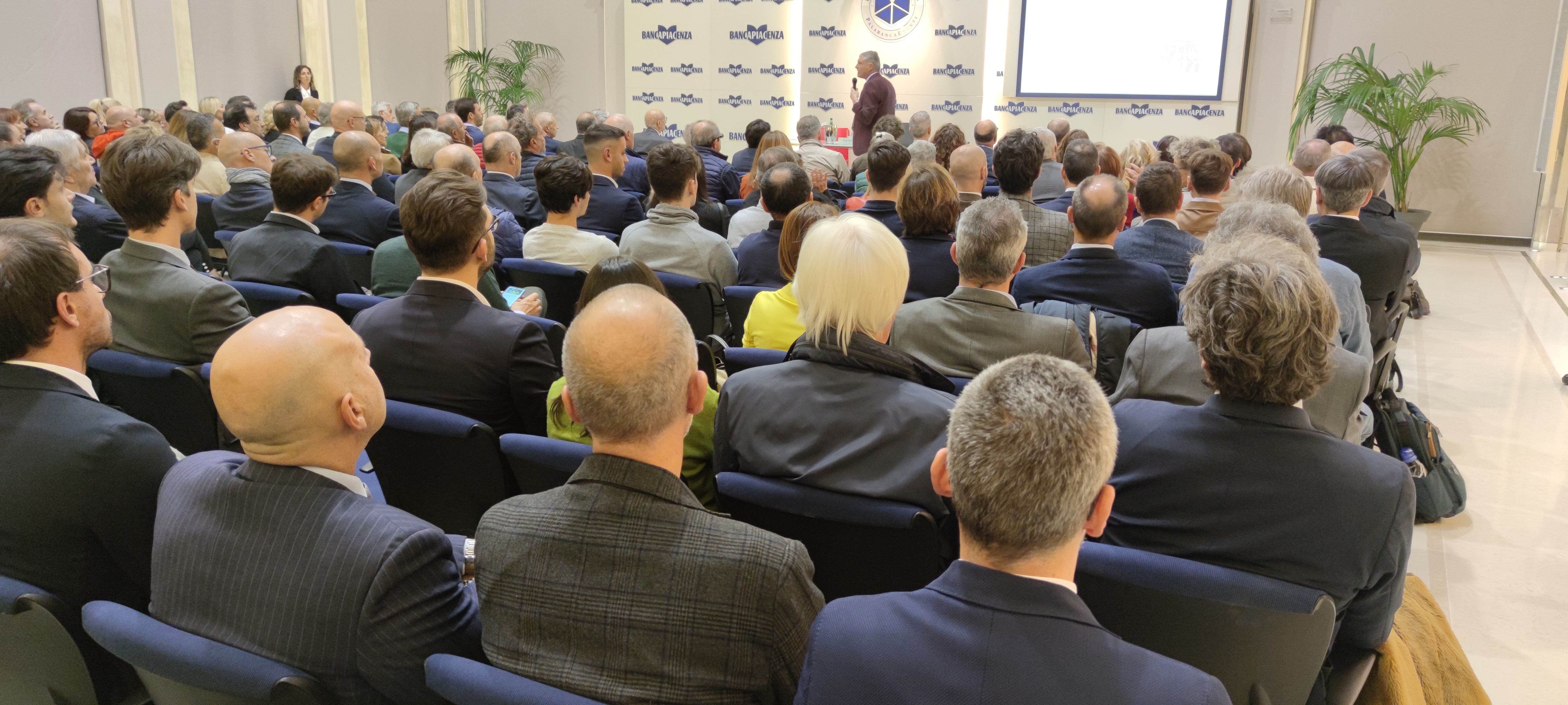 «CON LE CRISI ECONOMICHE E FINANZIARIE NON FARE GLI STRUZZI, PREVENIRLE SI PUÒ»