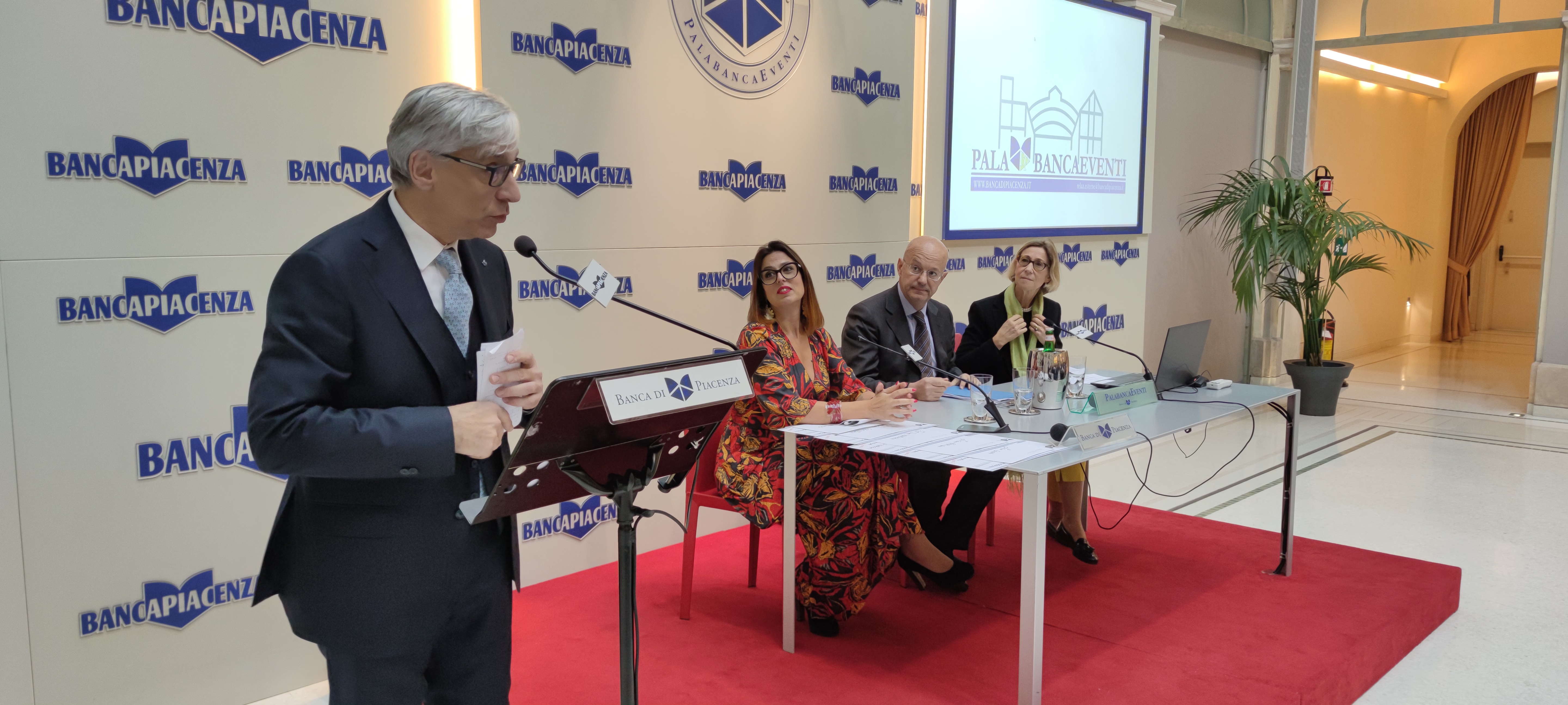 EDUCAZIONE FINANZIARIA A 5 SCUOLE PIACENTINE LE BORSE DI STUDIO MESSE IN PALIO DALLA BANCA