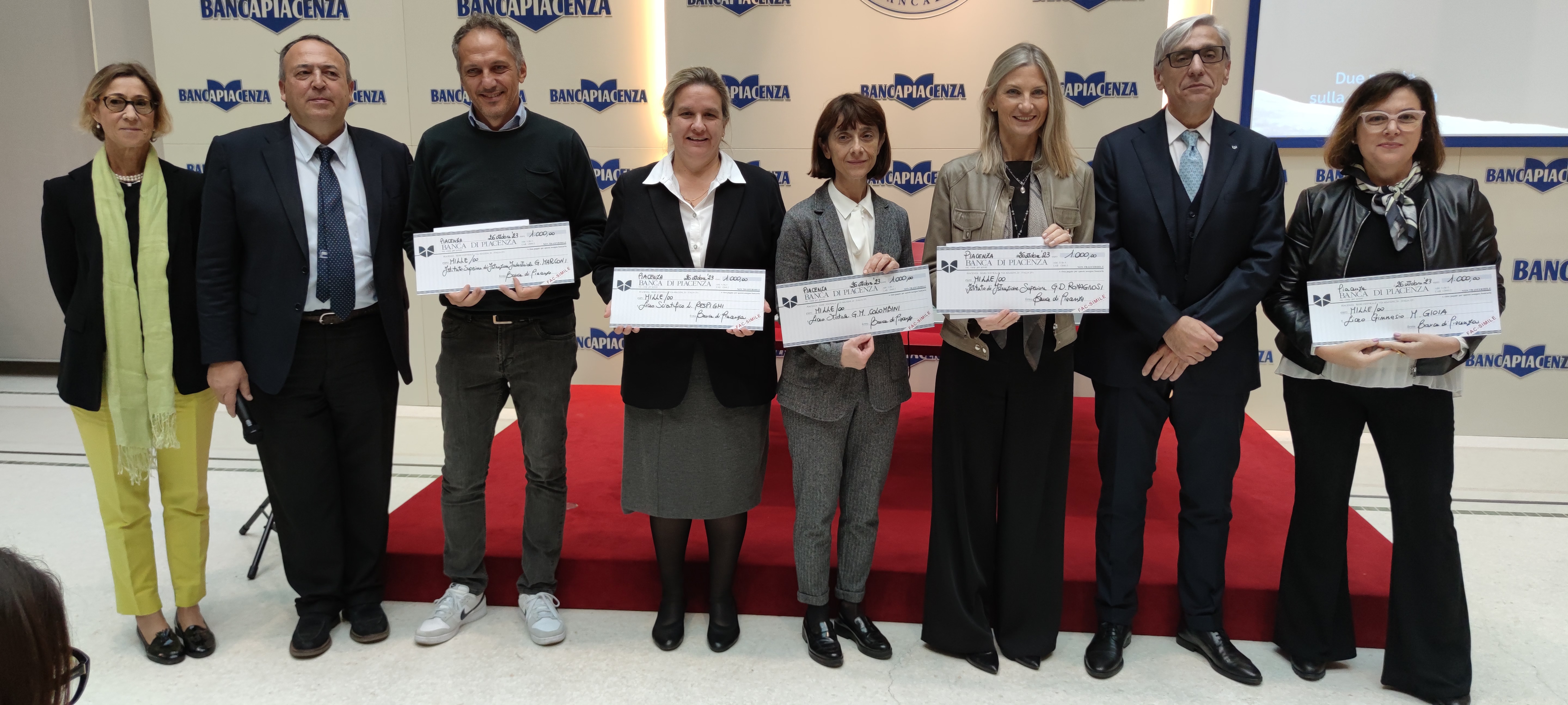 EDUCAZIONE FINANZIARIA A 5 SCUOLE PIACENTINE LE BORSE DI STUDIO MESSE IN PALIO DALLA BANCA