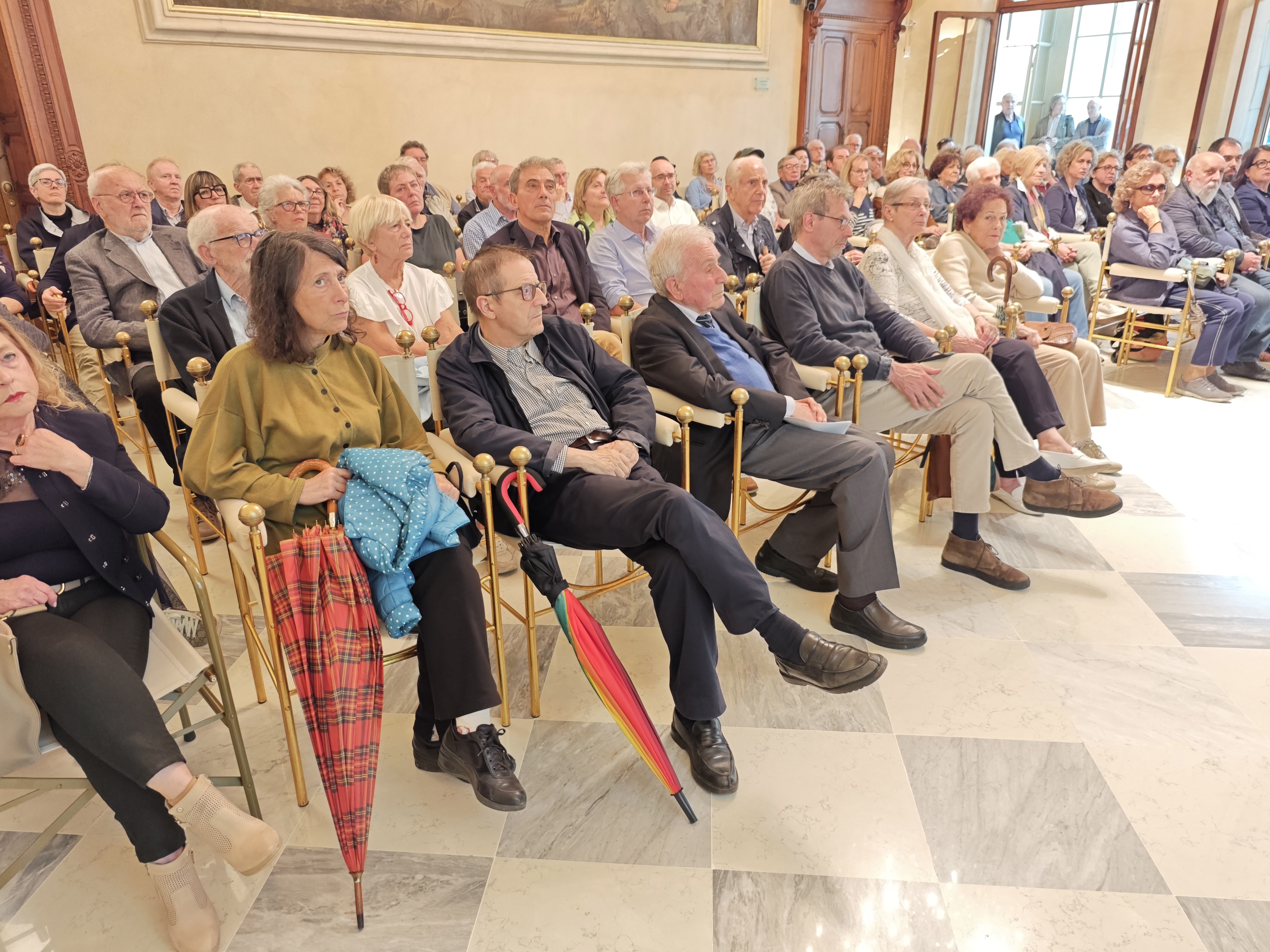 PRESENTATA LA MONOGRAFIA DELL'ARTISTA ROMANO BERTUZZI «LE SUE OPERE CI FANNO STARE MEGLIO CON NOI ST