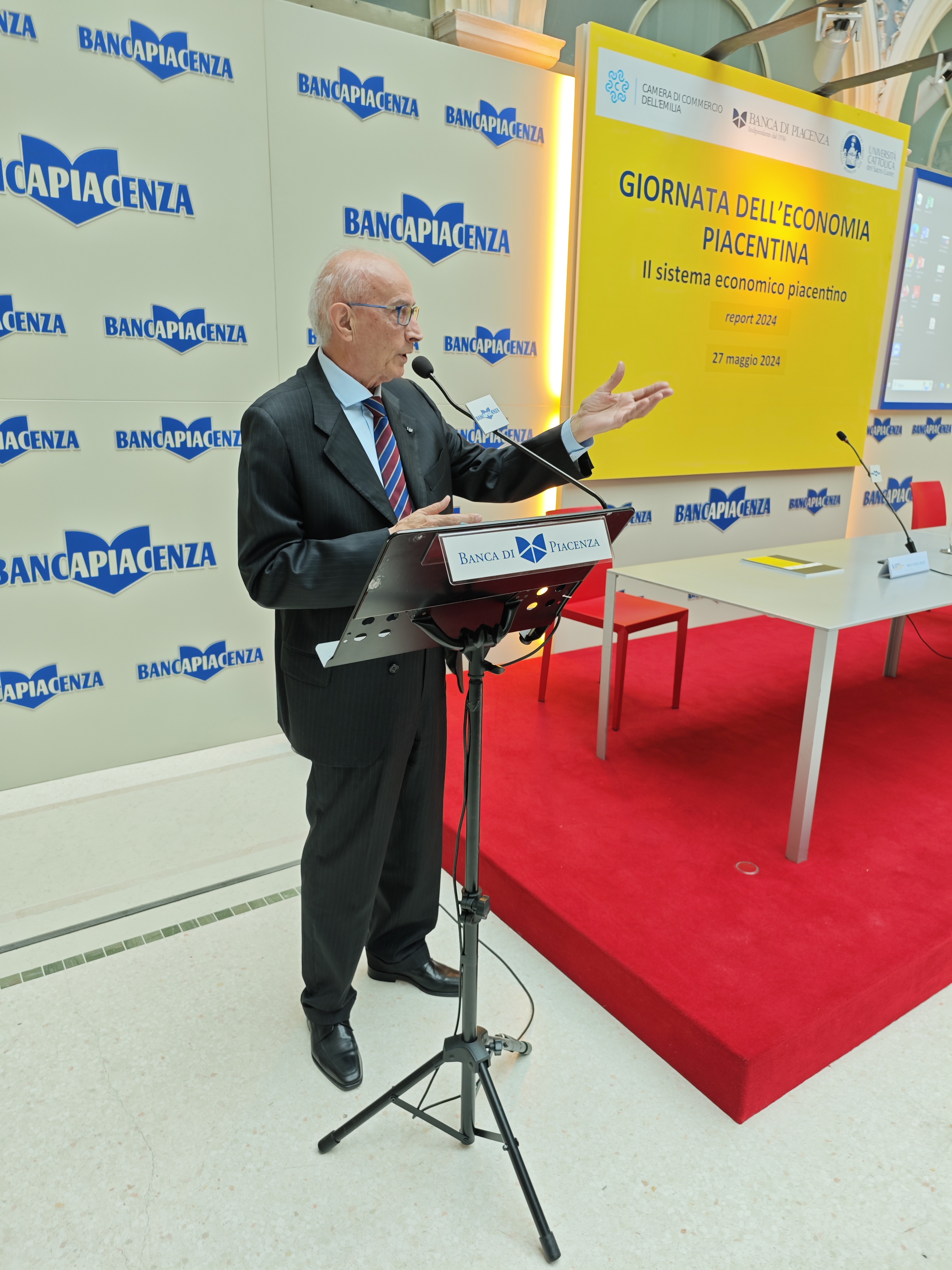 PRESENTATO AL PALABANCAEVENTI IL REPORT 2024 DEDICATO ALL'ECONOMIA PIACENTINA