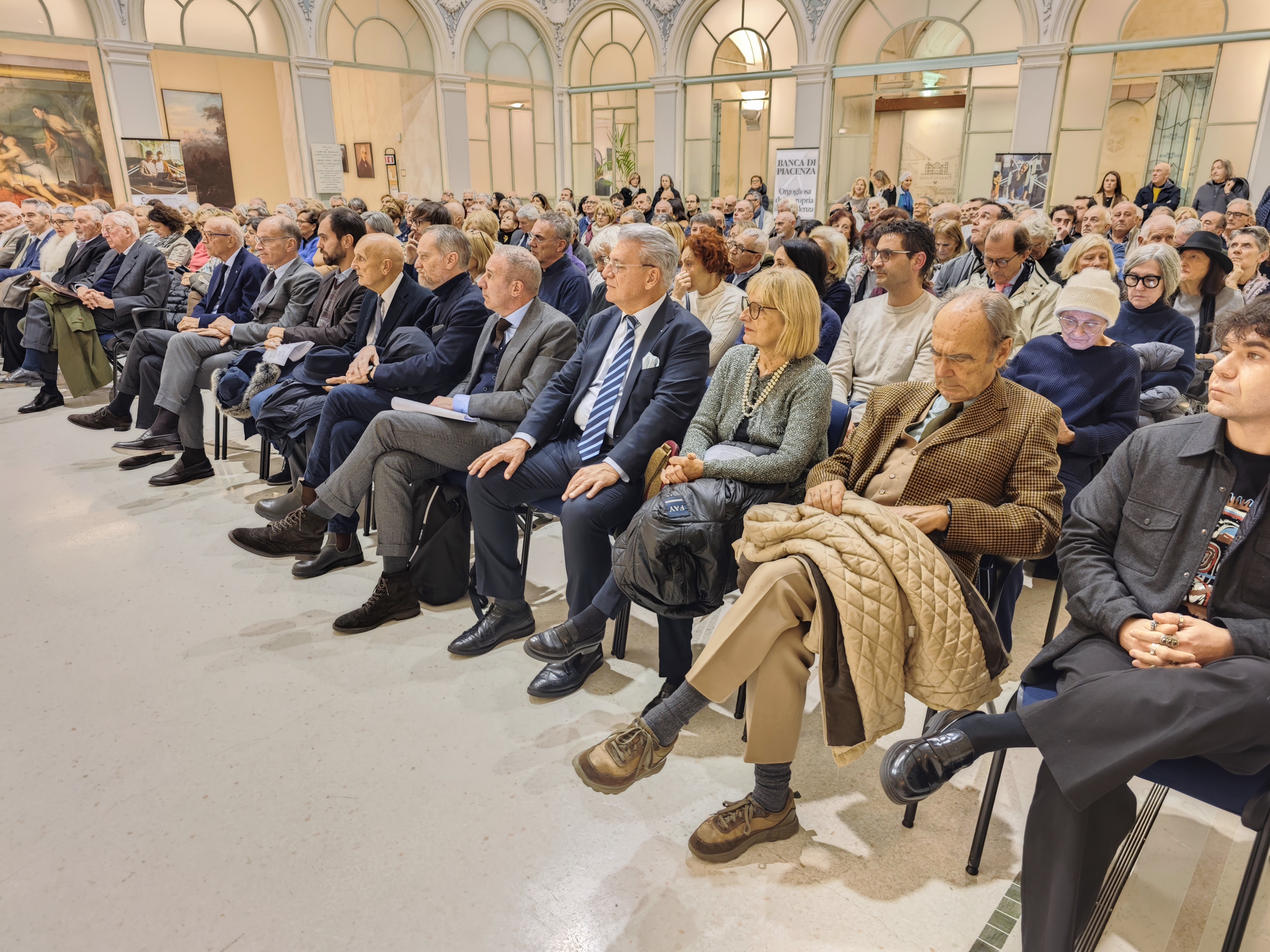 PARTECIPATA CERIMONIA DI CONSEGNA DEL PREMIO GAZZOLA AL PALABANCAEVENTI PER IL RESTAURO DEL CASTELLO