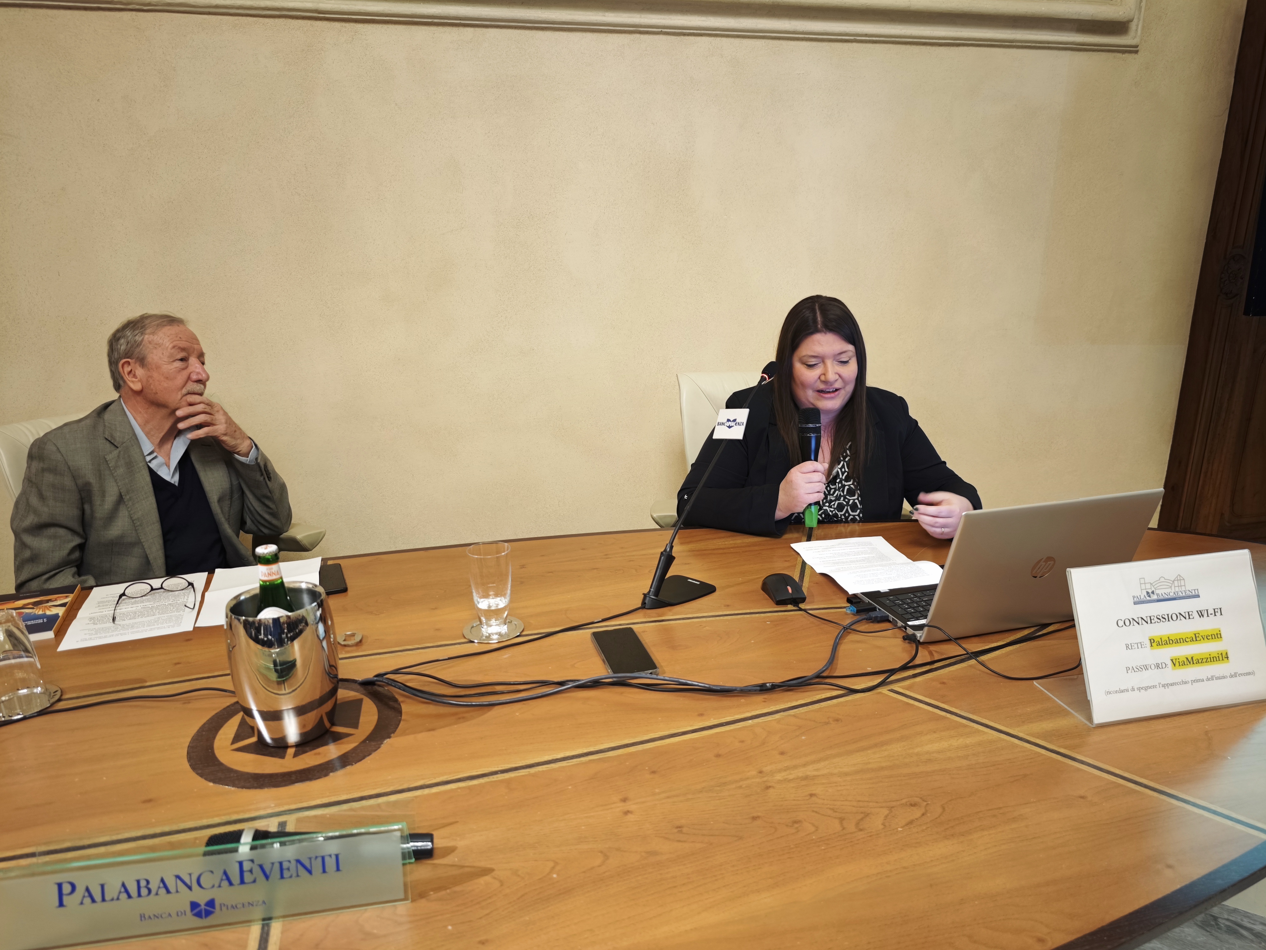 PRESENTATO AL PALABANCAEVENTI IL LIBRO DI LAURA BRICCHI SULL'ALIMENTAZIONE A PIACENZA TRA LE DUE GUE