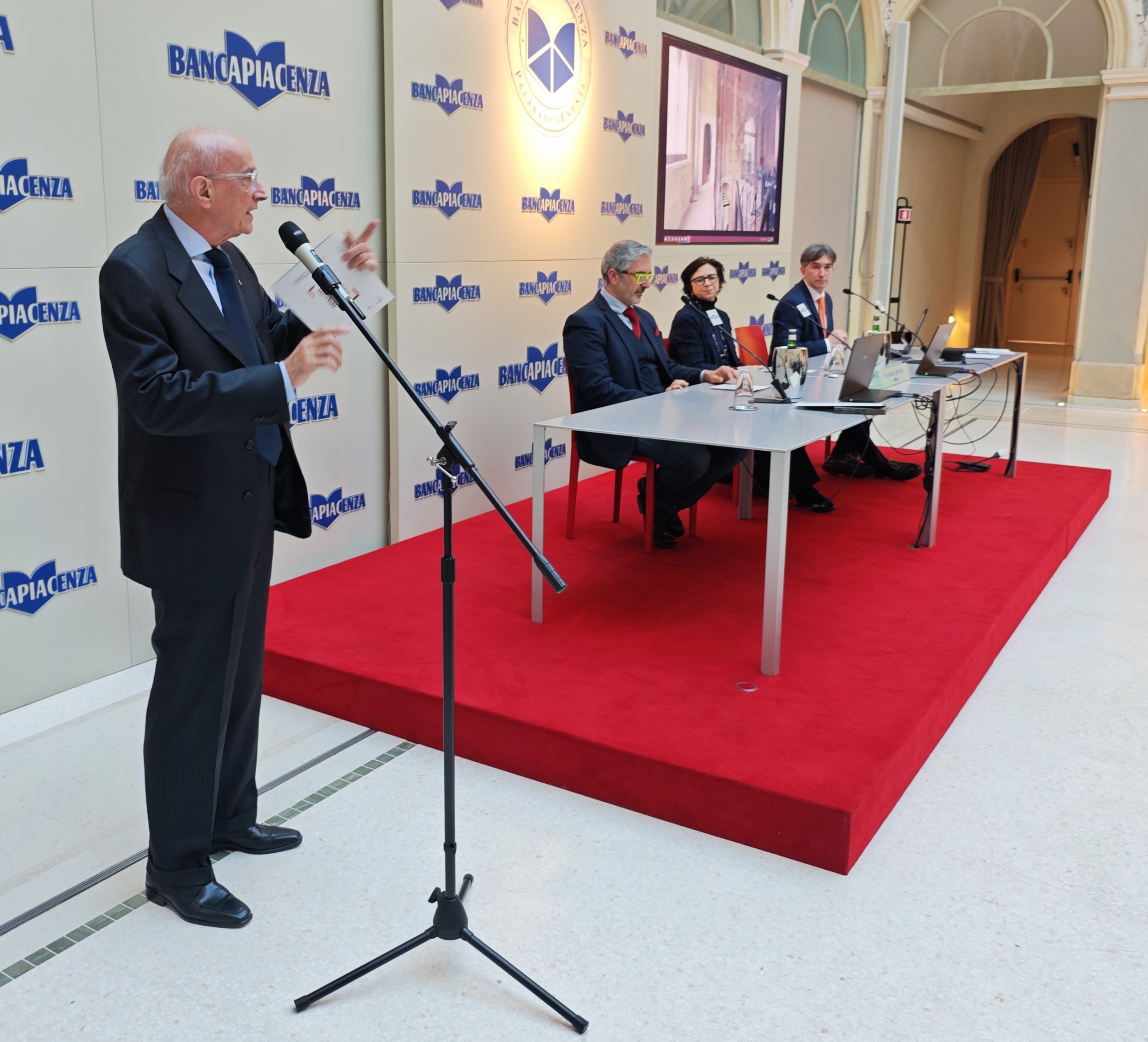 VISITARE PIACENZA CON 162 CLICK IL SINDACO: «PROGETTO FORMIDABILE»