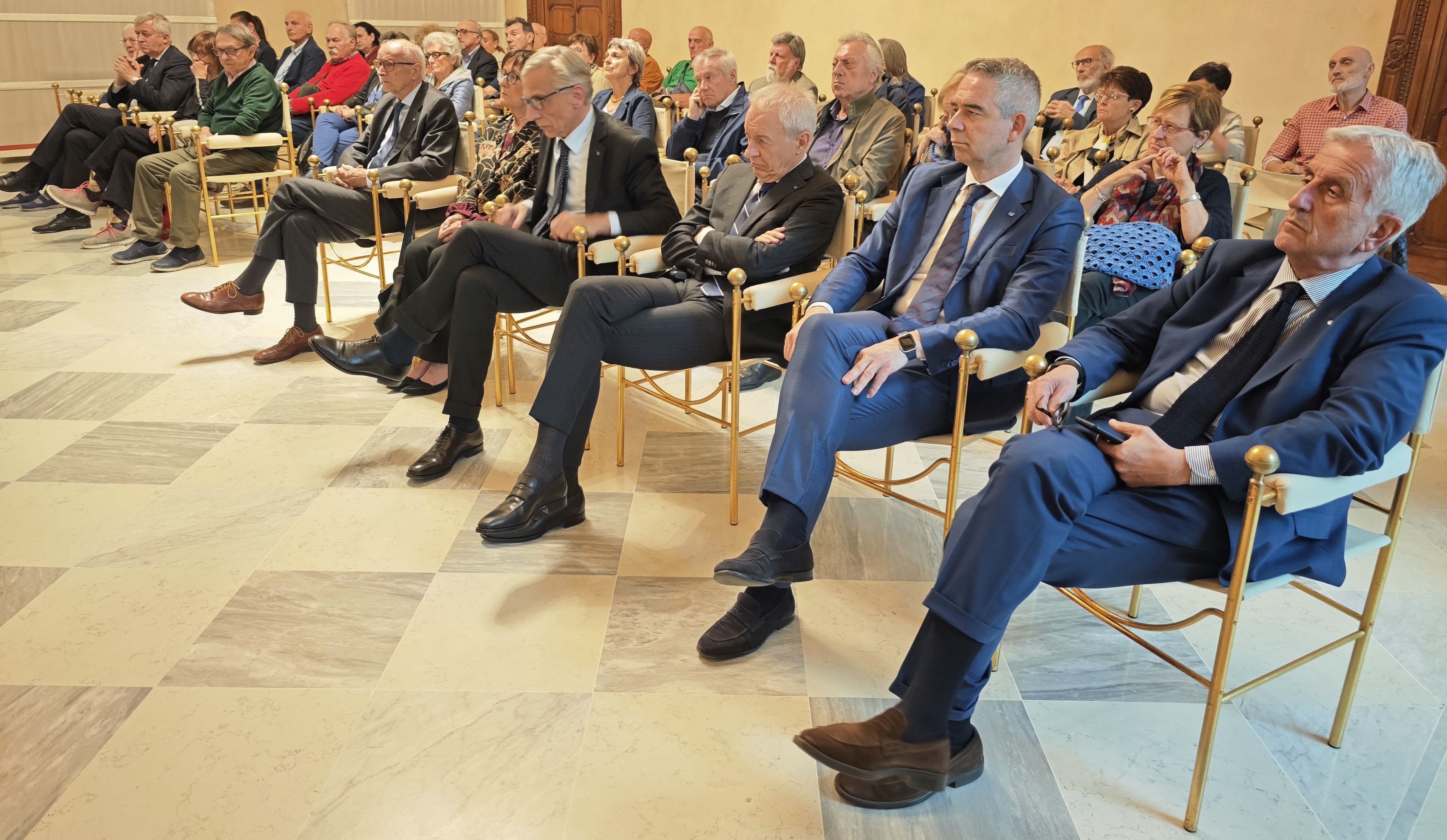 FERNANDO MANZOTTI E IL VESCOVO SCALABRINI: DUE MODI ORIGINALI DI STUDIARE L'EMIGRAZIONE