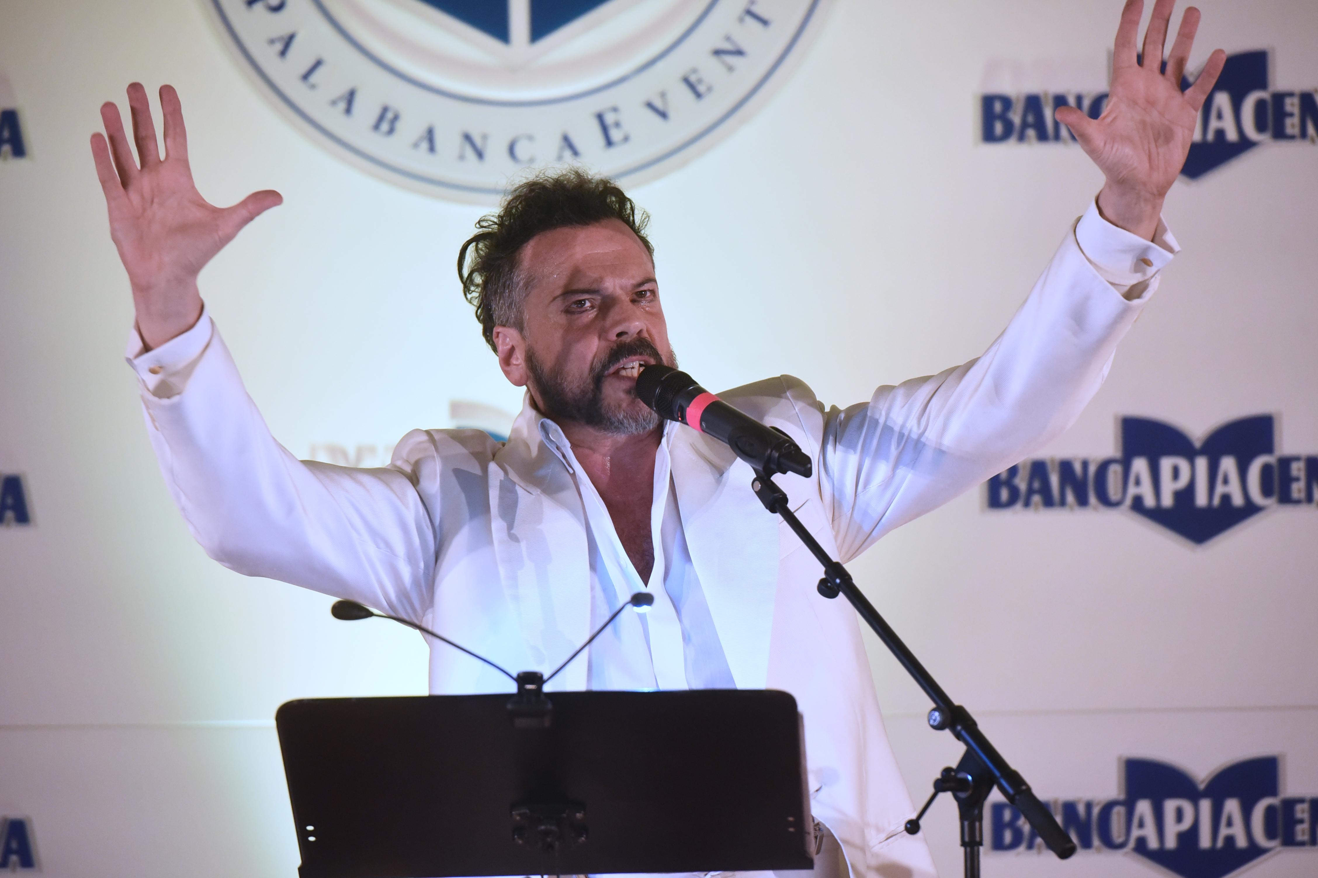 Successo al PalabancaEventi per l'Orlando Furioso messo in scena dalla compagnia Manni-Ossoli